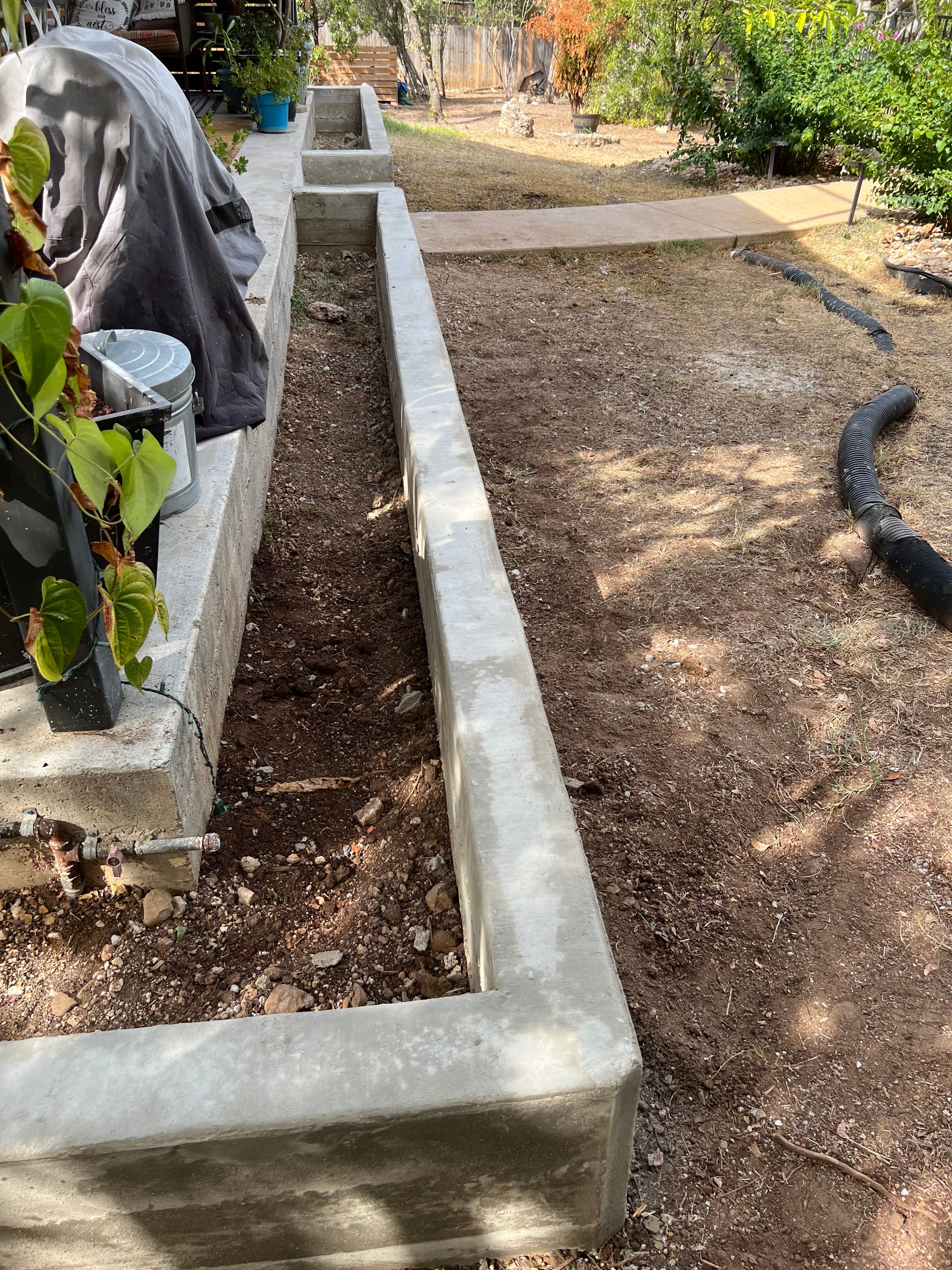  for Leo's Concrete Crew in Elgin, TX