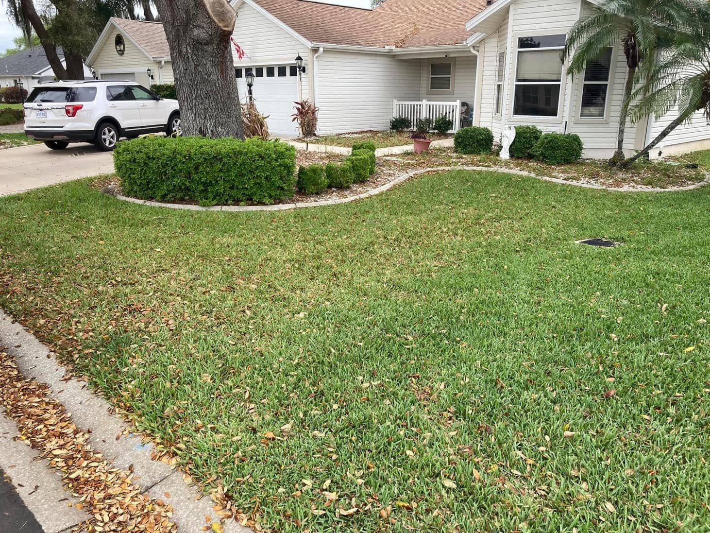 Landscaping Lawn Care for Bob's Mow n GO LLC in Lady Lake, FL