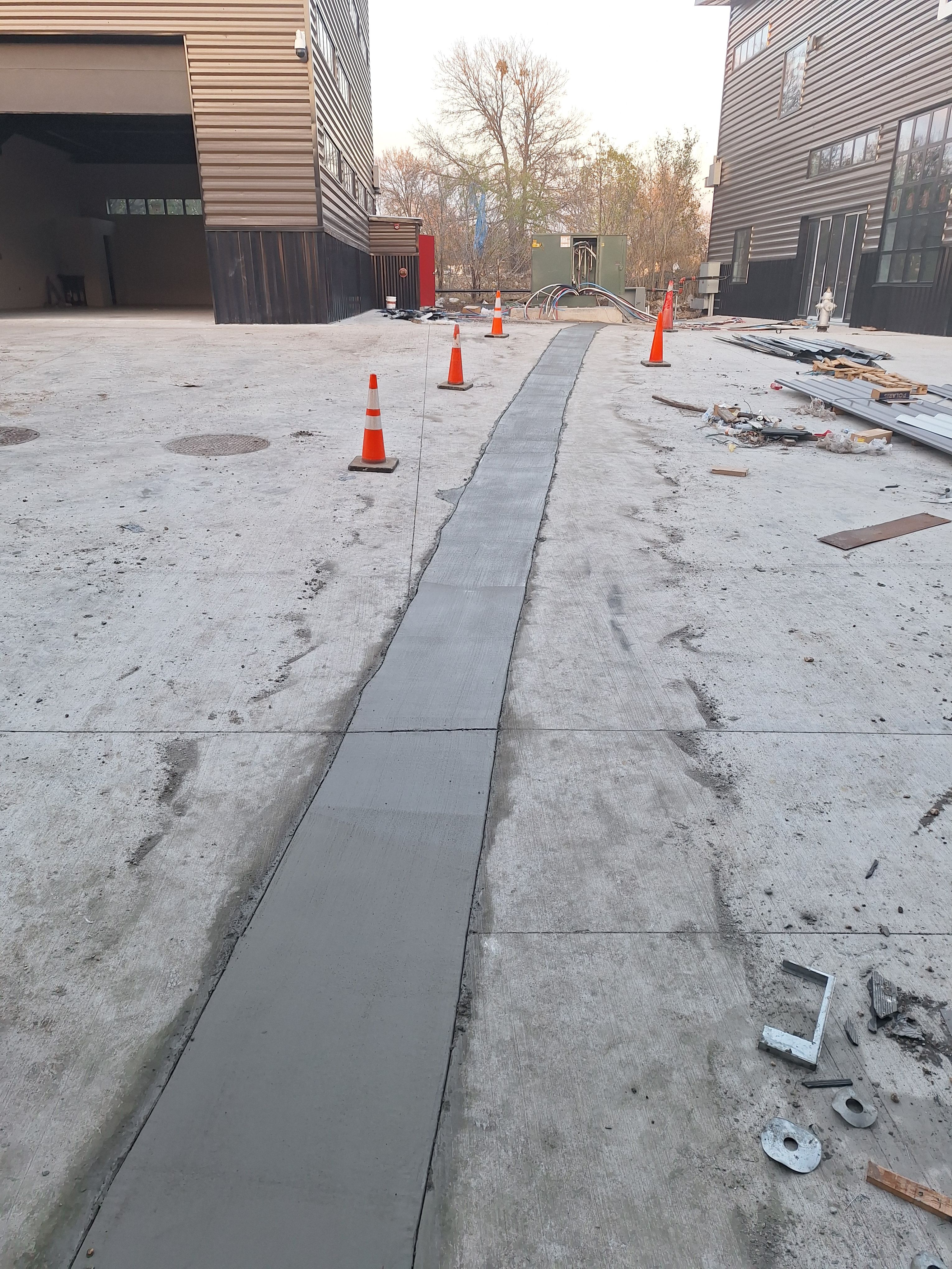  for Leo's Concrete Crew in Elgin, TX