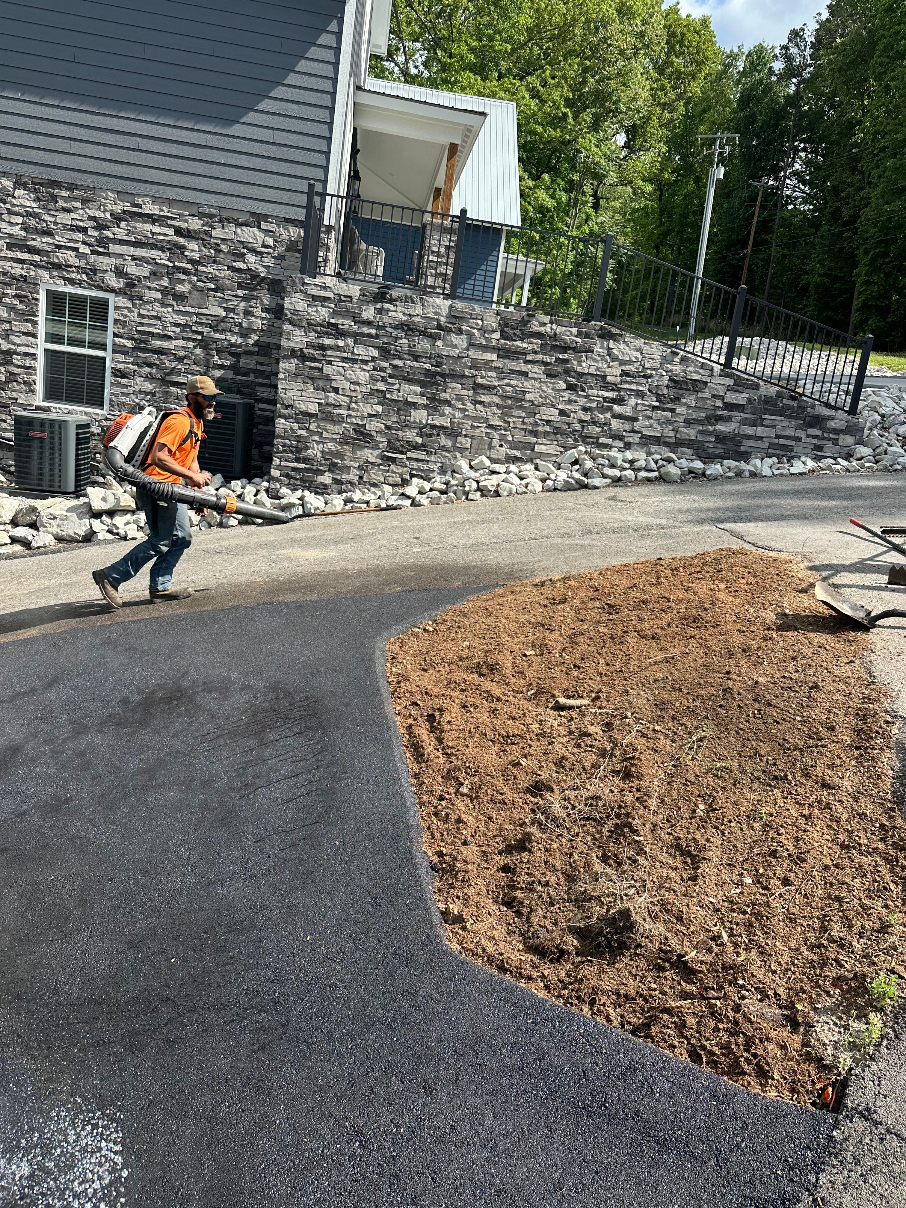 for Metzler Paving and Sealcoating LLC in Jacksboro, TN