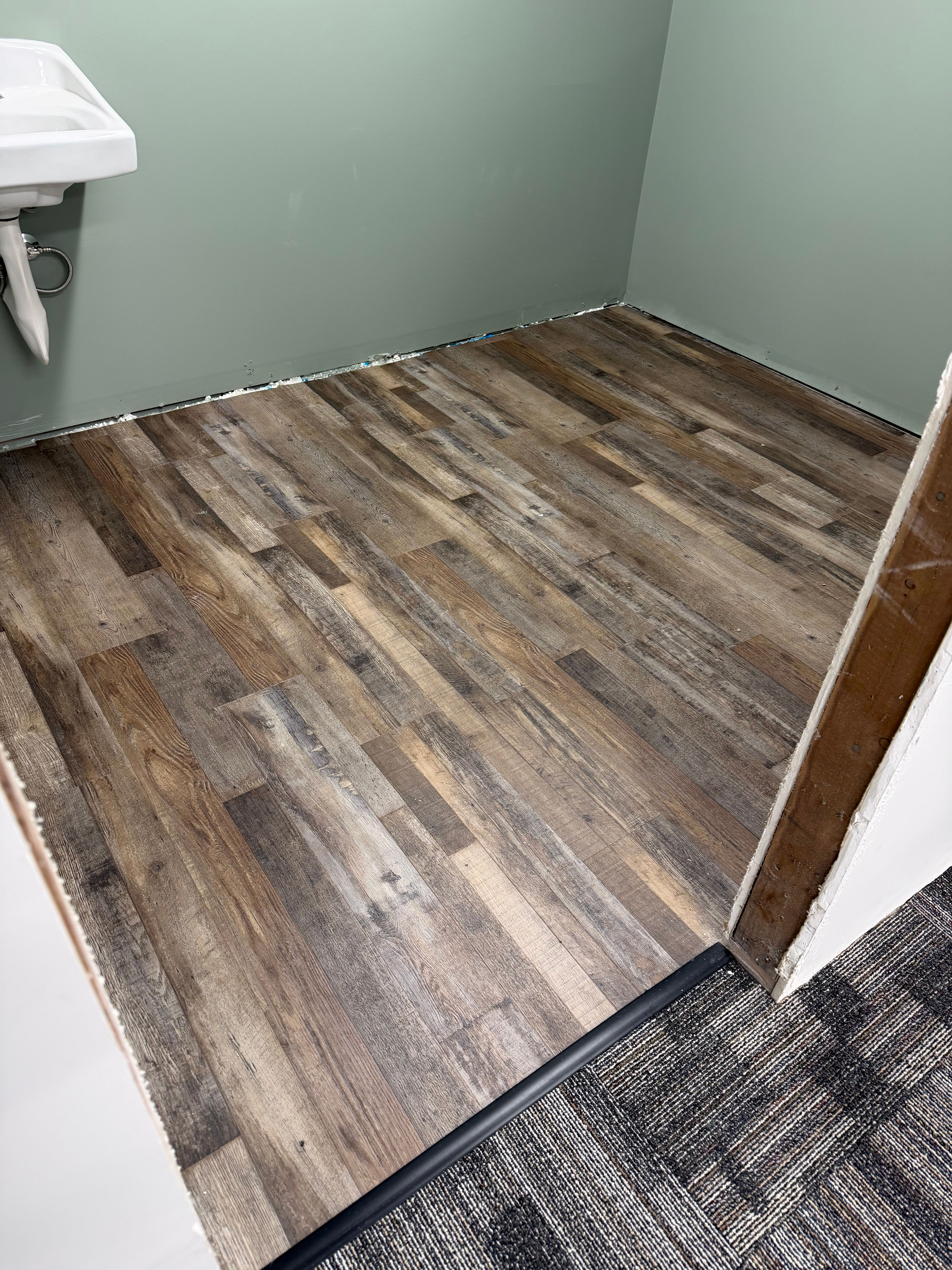  for R. Royal Floors in Royalton, MN