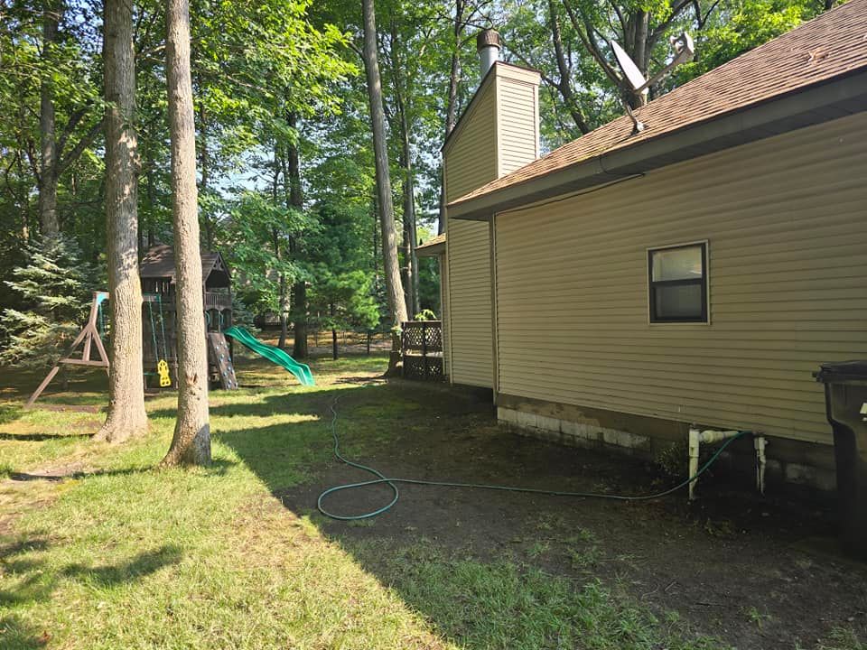 Landscaping for Fred's Lawncare in Muskegon, MI