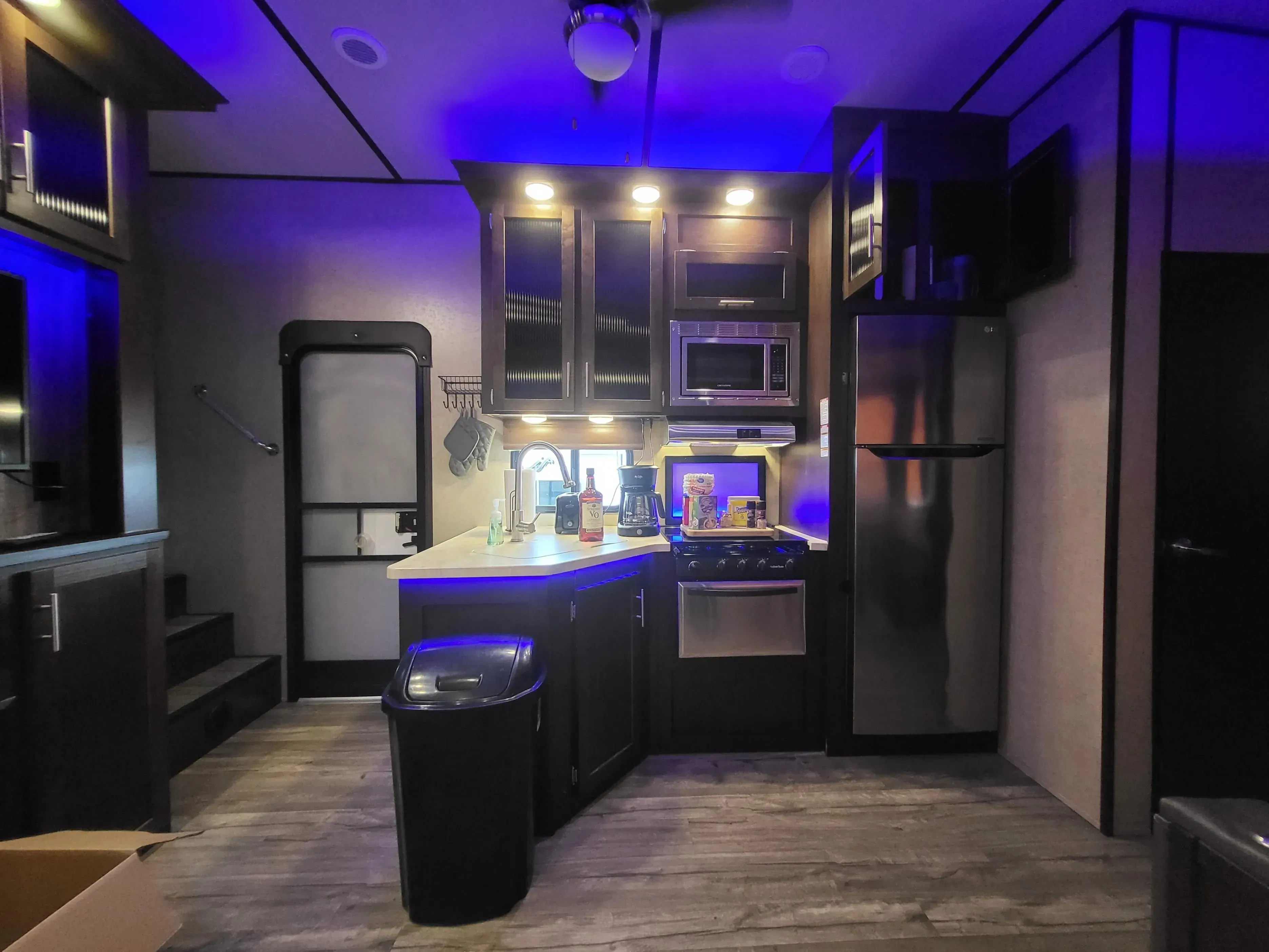 2018 Artic Wolf M315-TBH8 5th wheel (Steven) for Paradise RV Rentals in Perry, GA