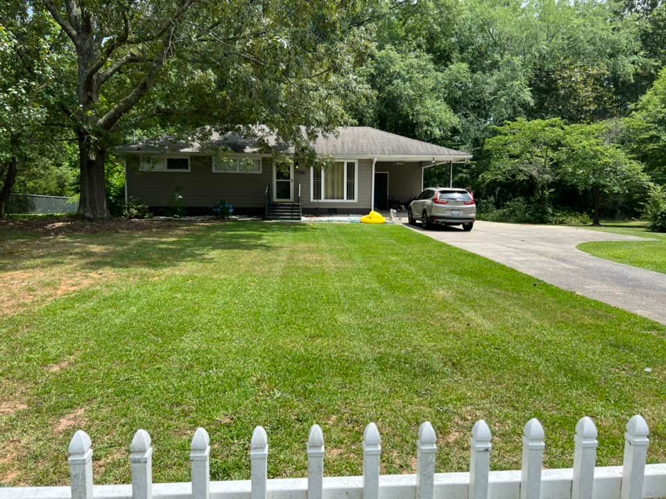 Lawn for Pinnacle Property Maintenance LLC in McDonough, GA