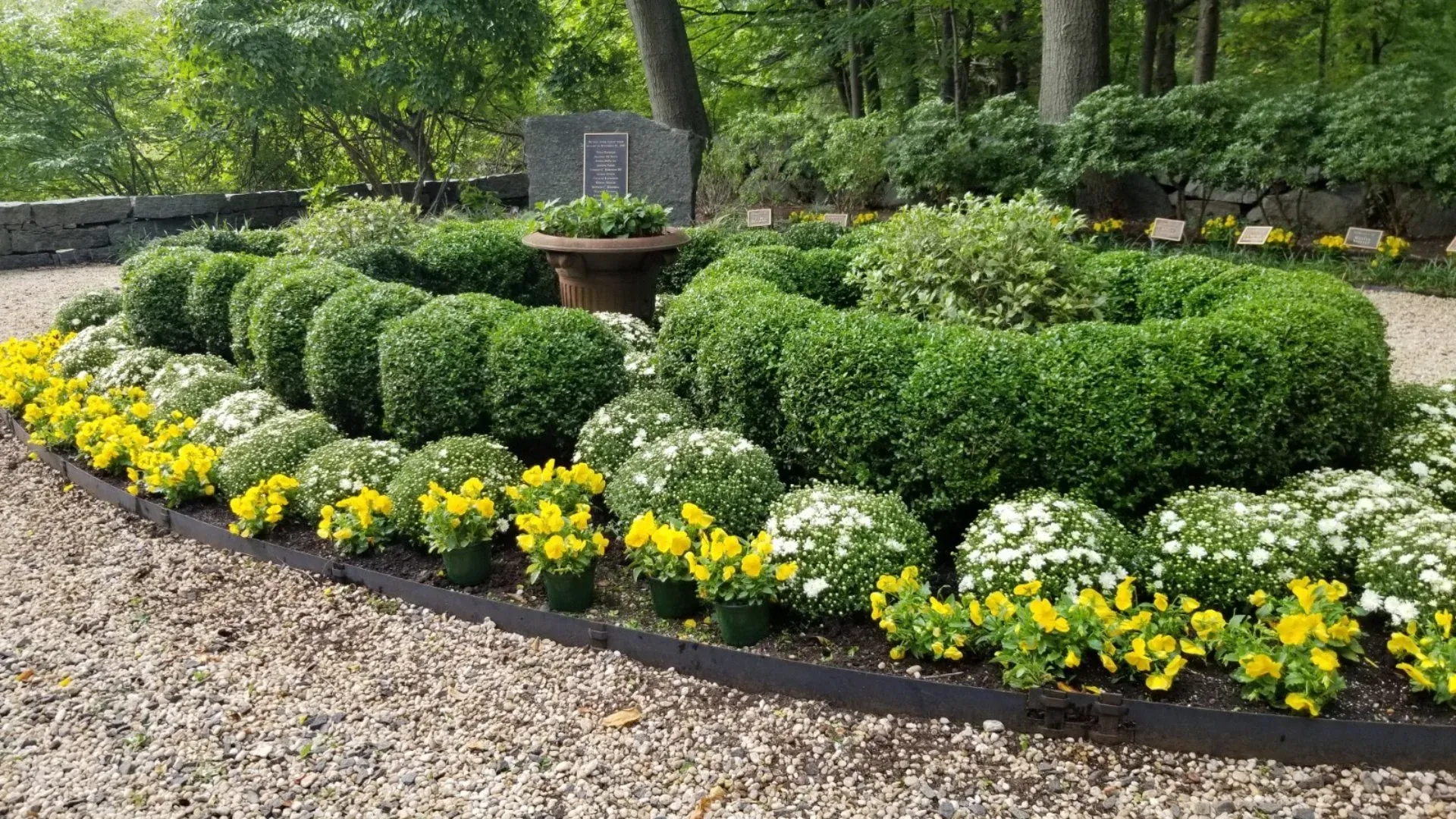  for Grass N Things LLC in Sandston, VA