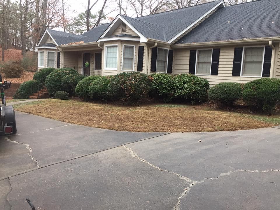 Pine Straw and Mulch for Sexton Lawn Care in Jefferson, GA