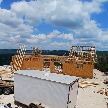  for Thompson Construction in Uvalde, TX