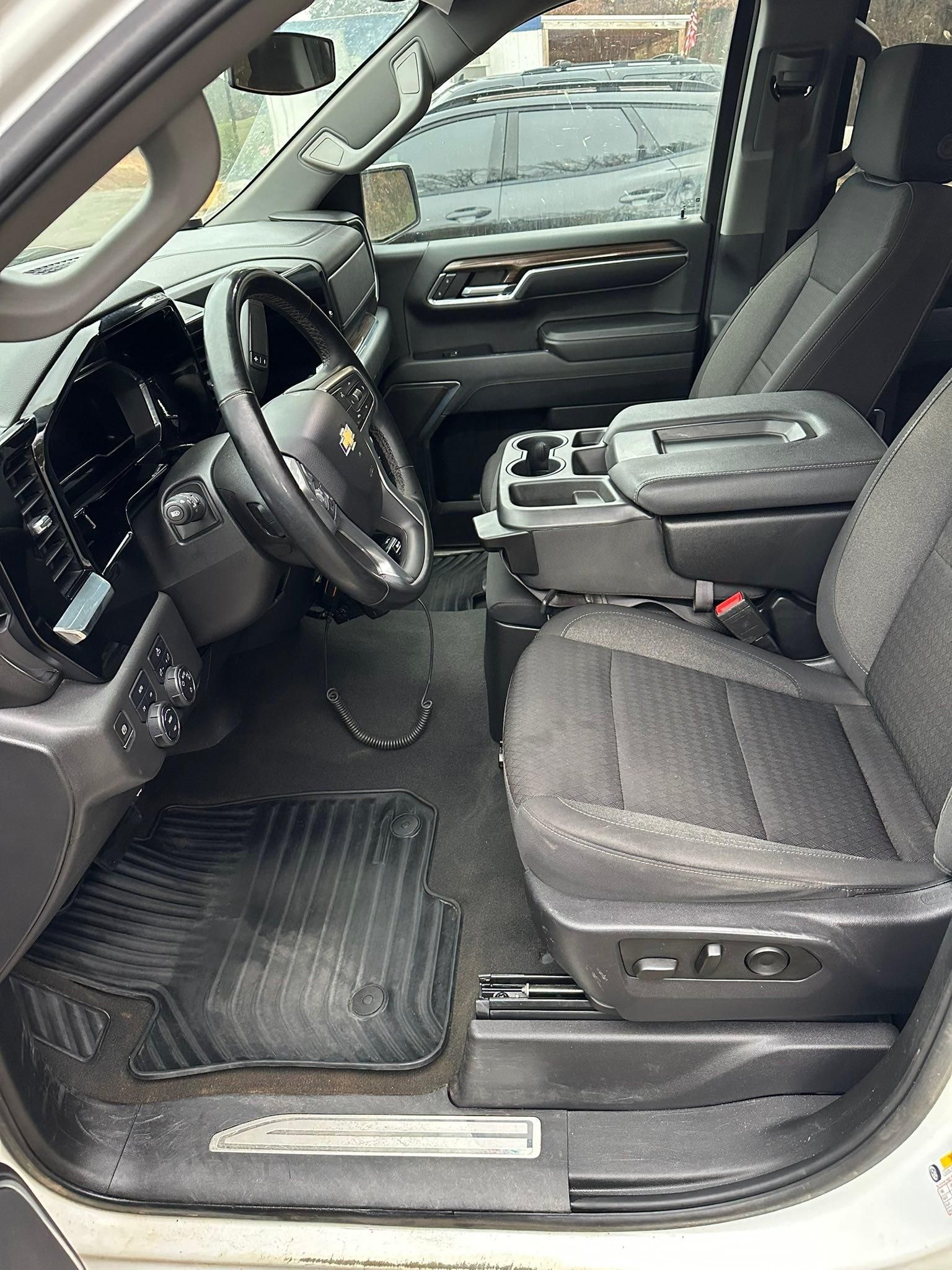  for Hollywood Detail in Northport , AL