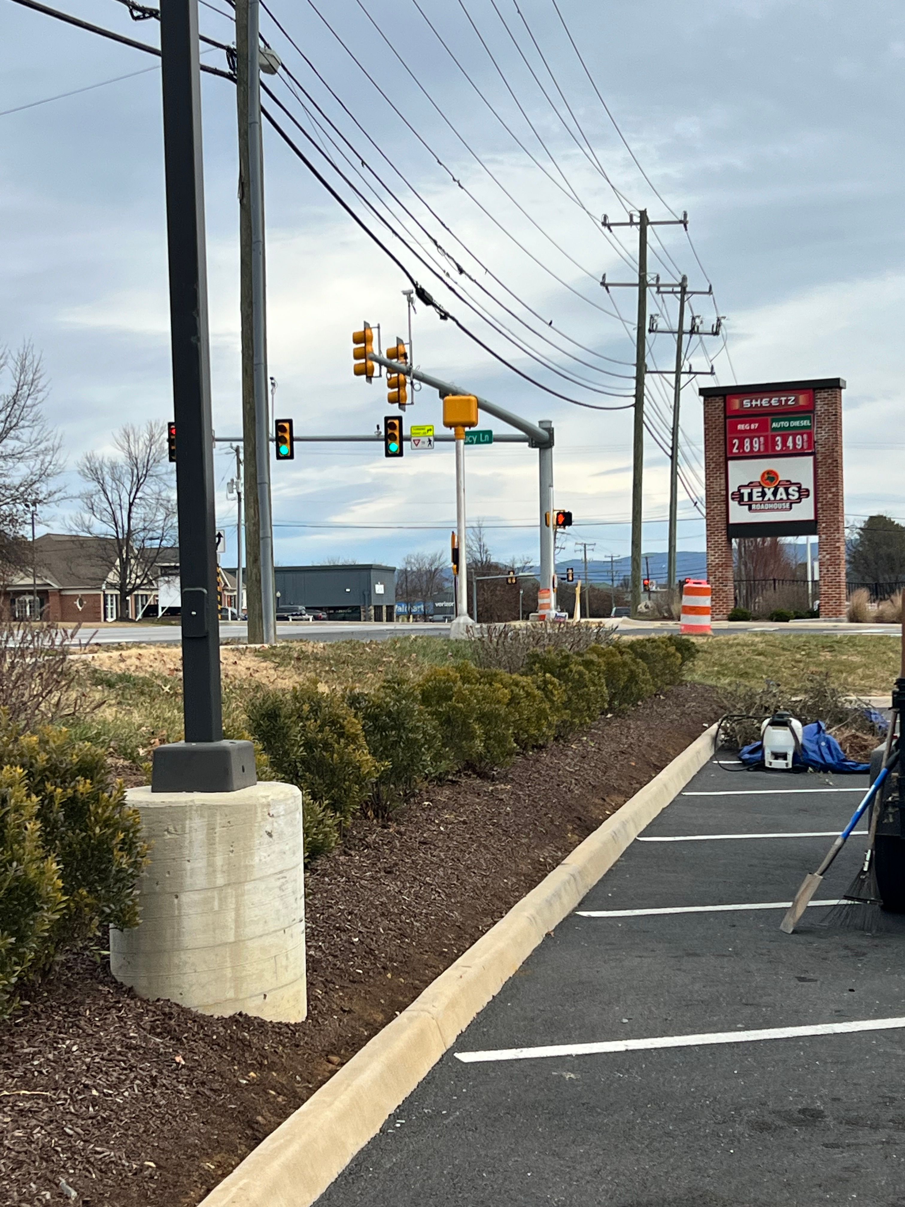  for Valencia’s Lawncare in Charlottesville, VA