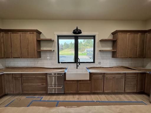  for Dakota Tile & Stone in Belle Fourche, SD