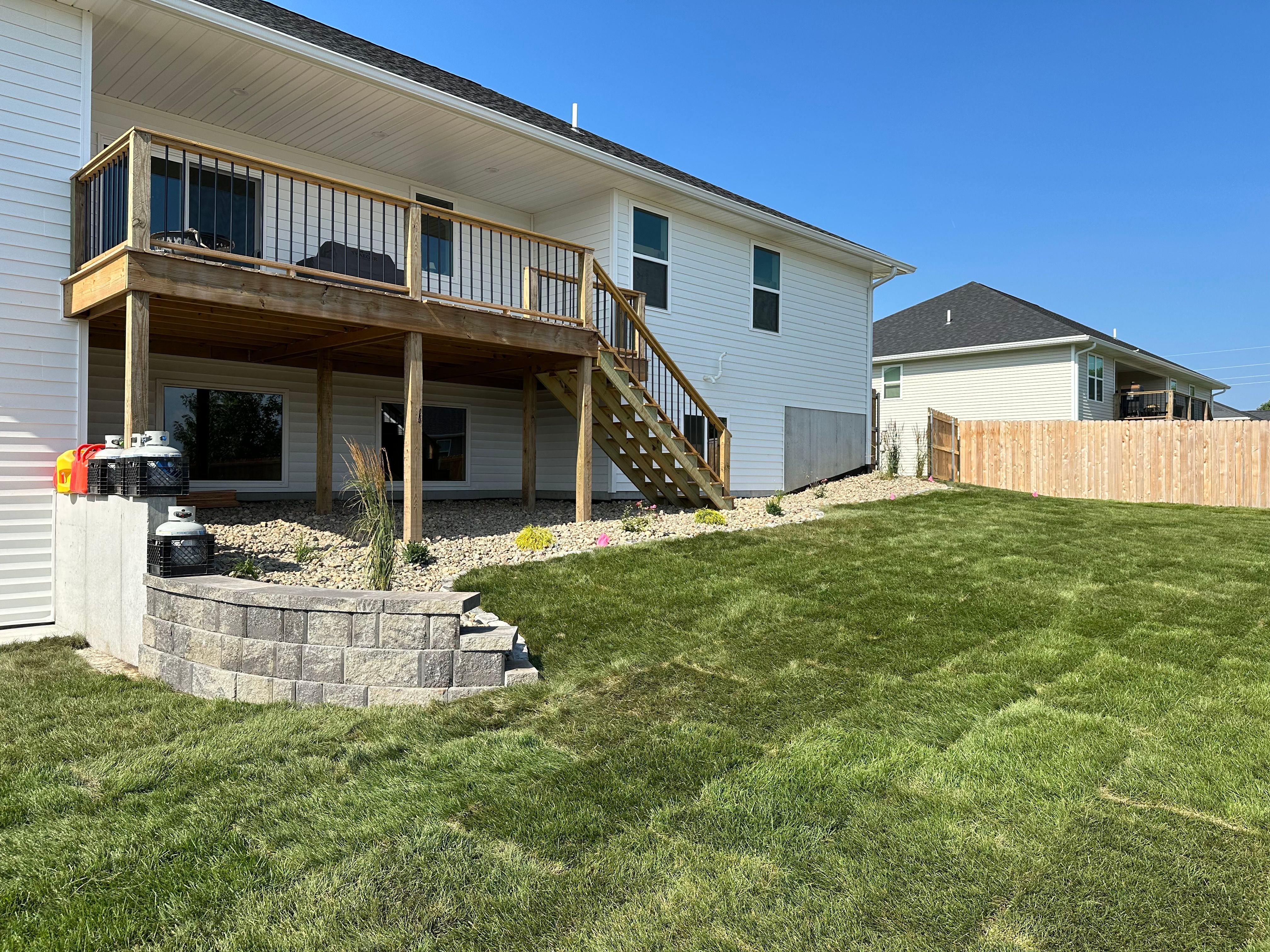  for Thomas' Lawn Care in Maryville, MO