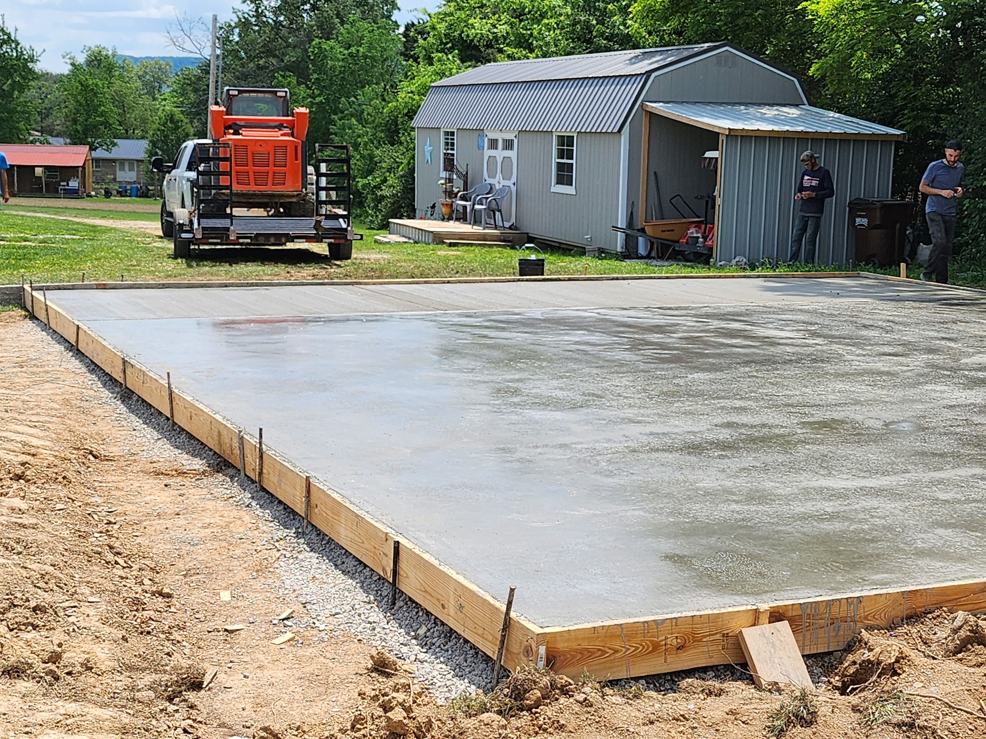 Concrete Patios for Hellards Excavation and Concrete Services LLC in Mount Vernon, KY