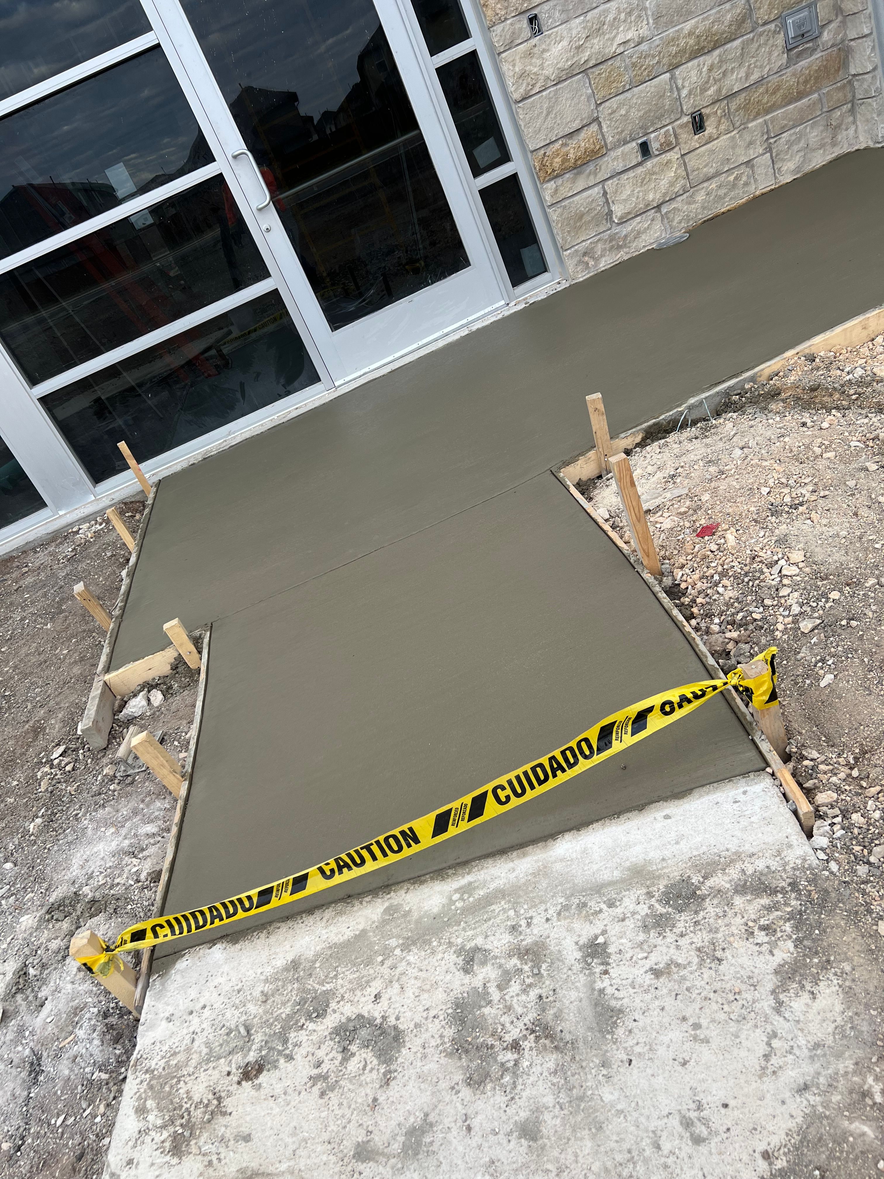  for Leo's Concrete Crew in Elgin, TX