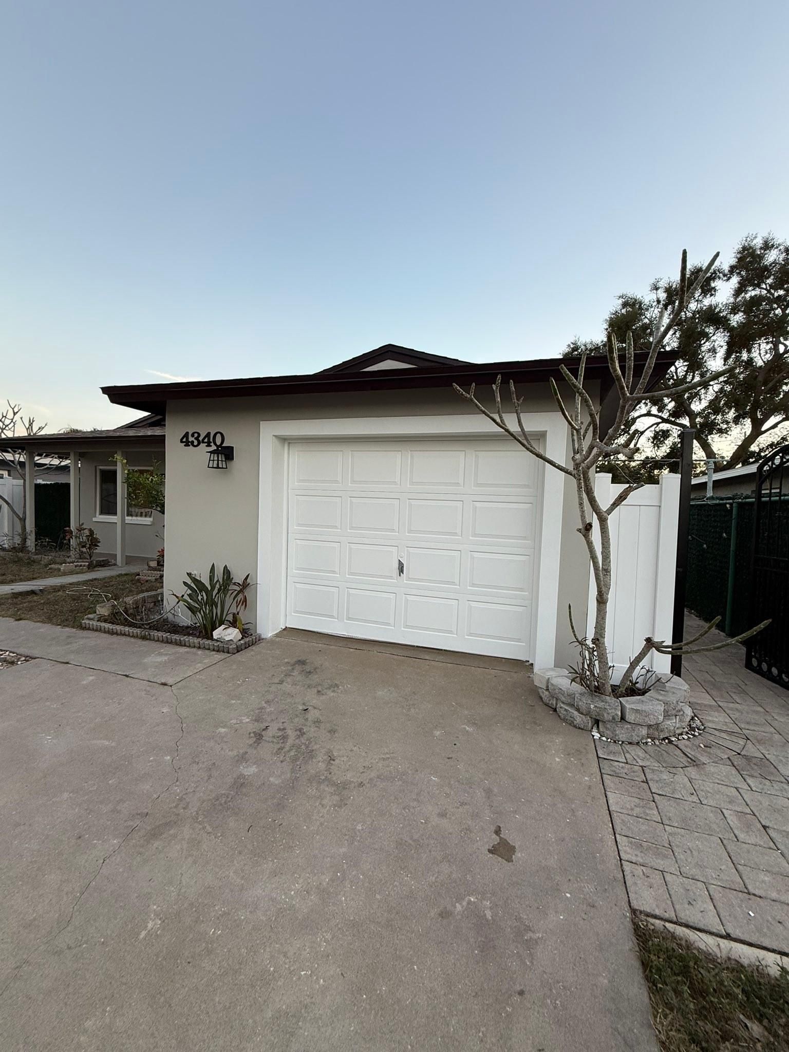  for Escorpio Painting in Tampa, FL