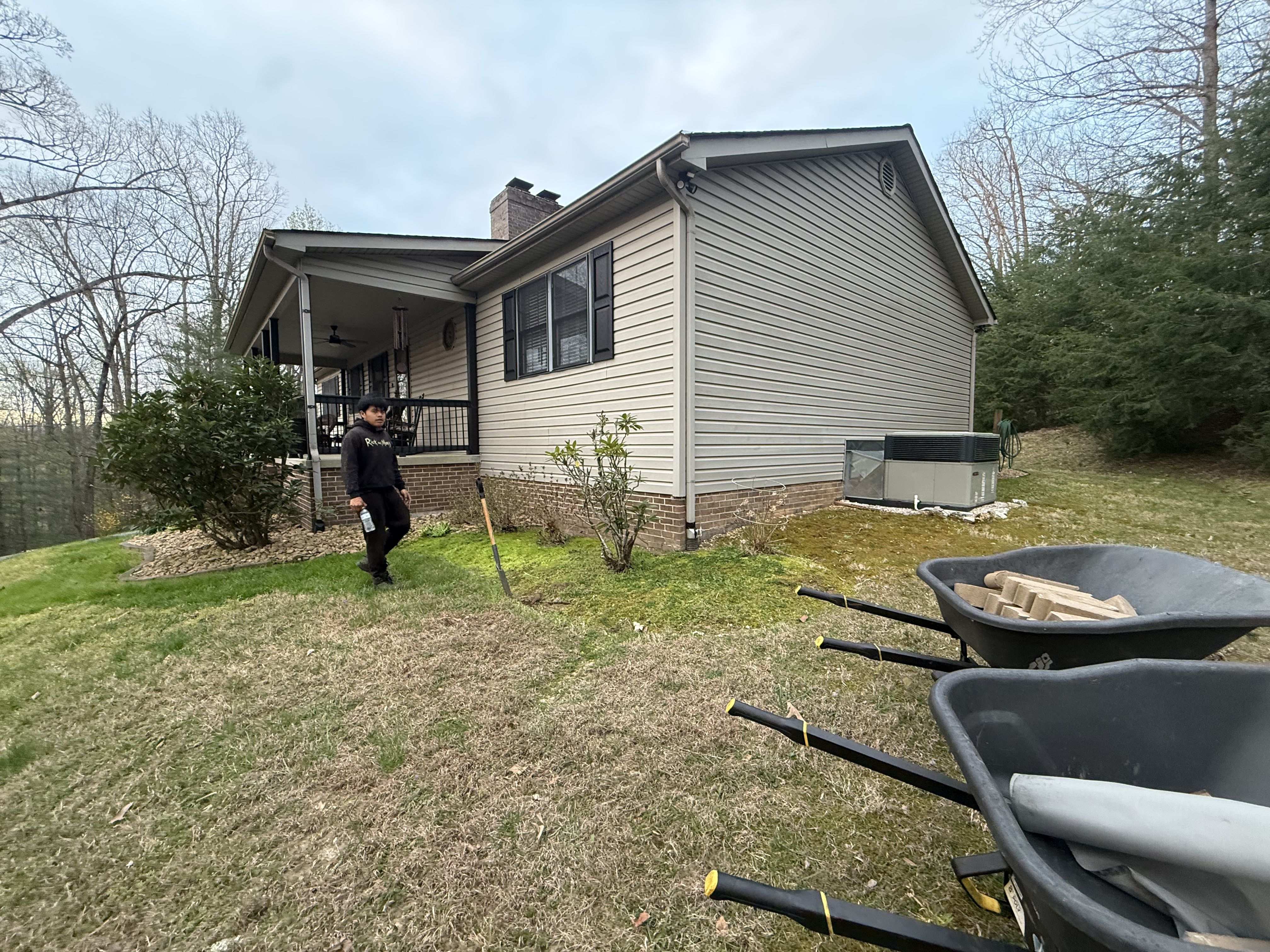  for Wesleys Landscaping in Clinton, TN