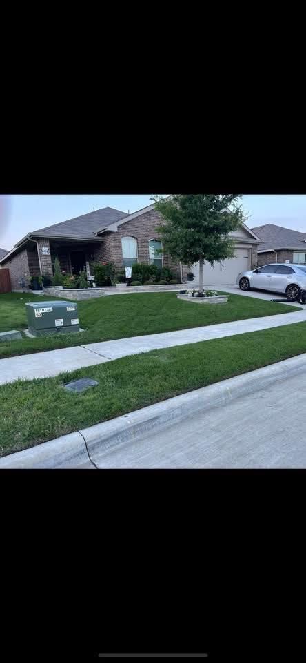  for Mora’s Lawn Services in Crowley,  TX