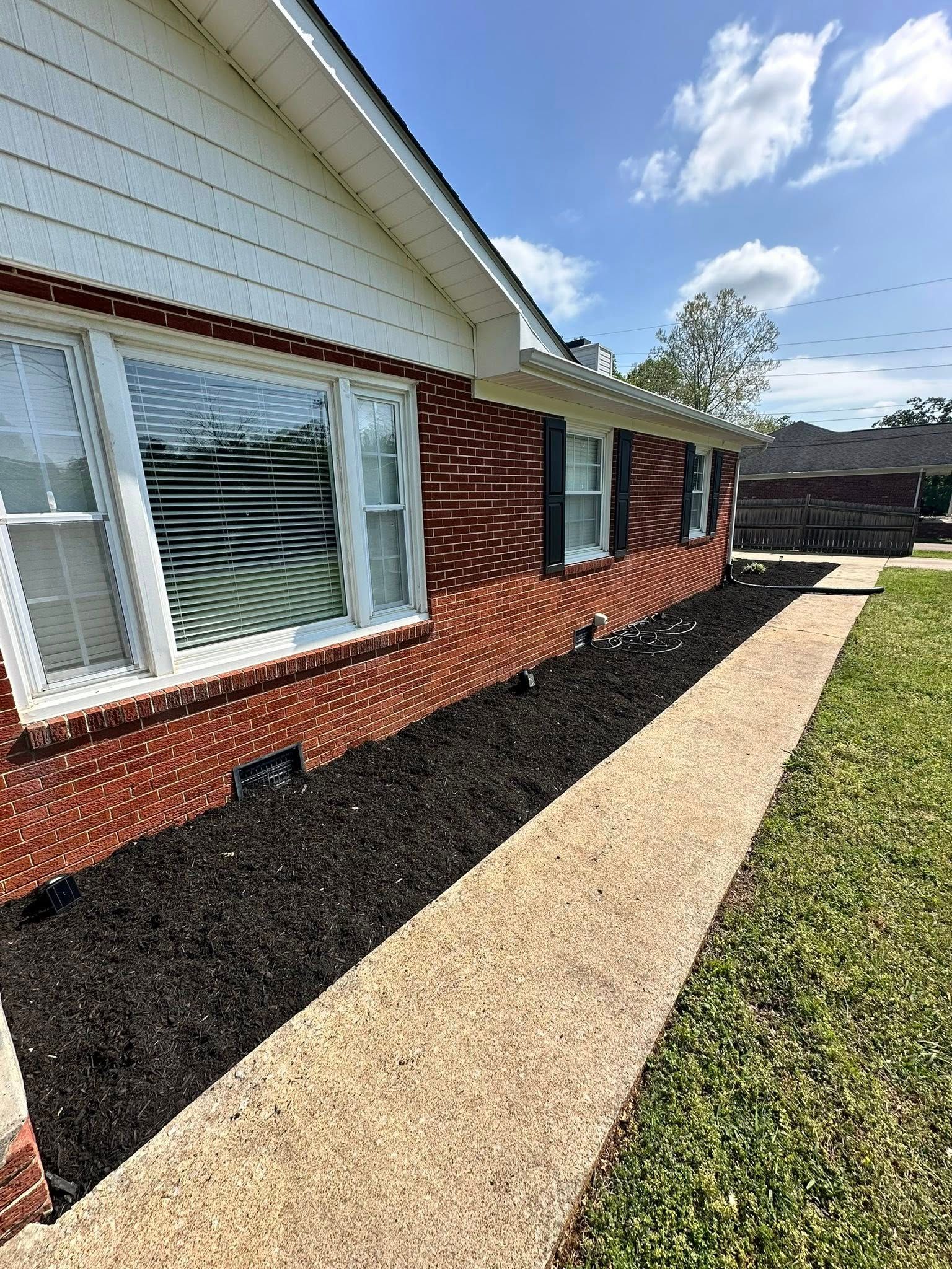  for Gonzales Lawn & Landscapes in Lawrenceburg, TN