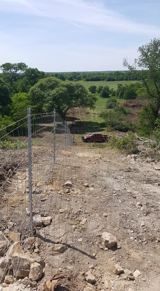 Fences for Rudy's Custom Fence Building in Luling, TX