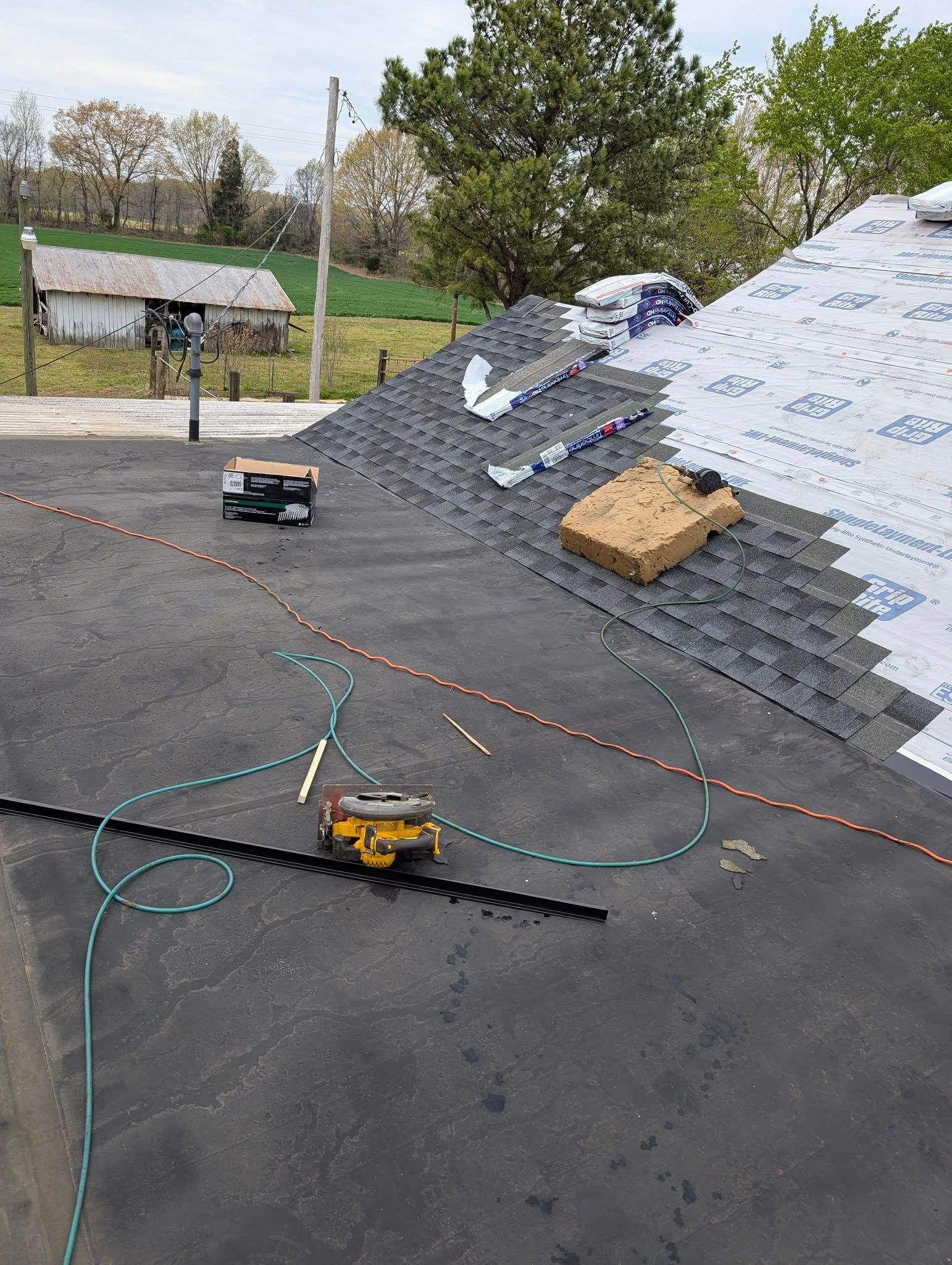  for Super Roofers in Dyersburg, TN