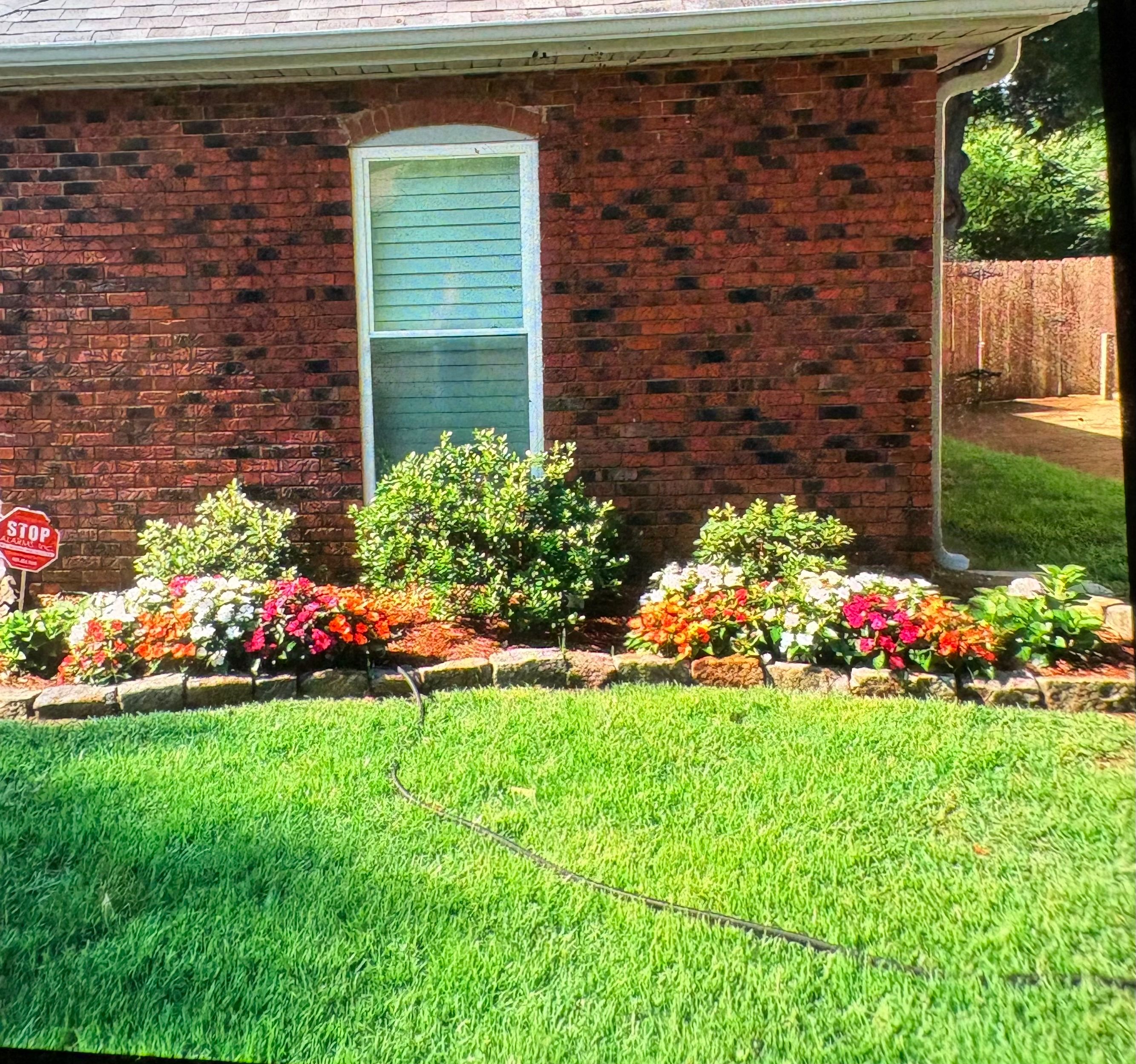  for Spectacular LawnScapes in Olive Branch, MS