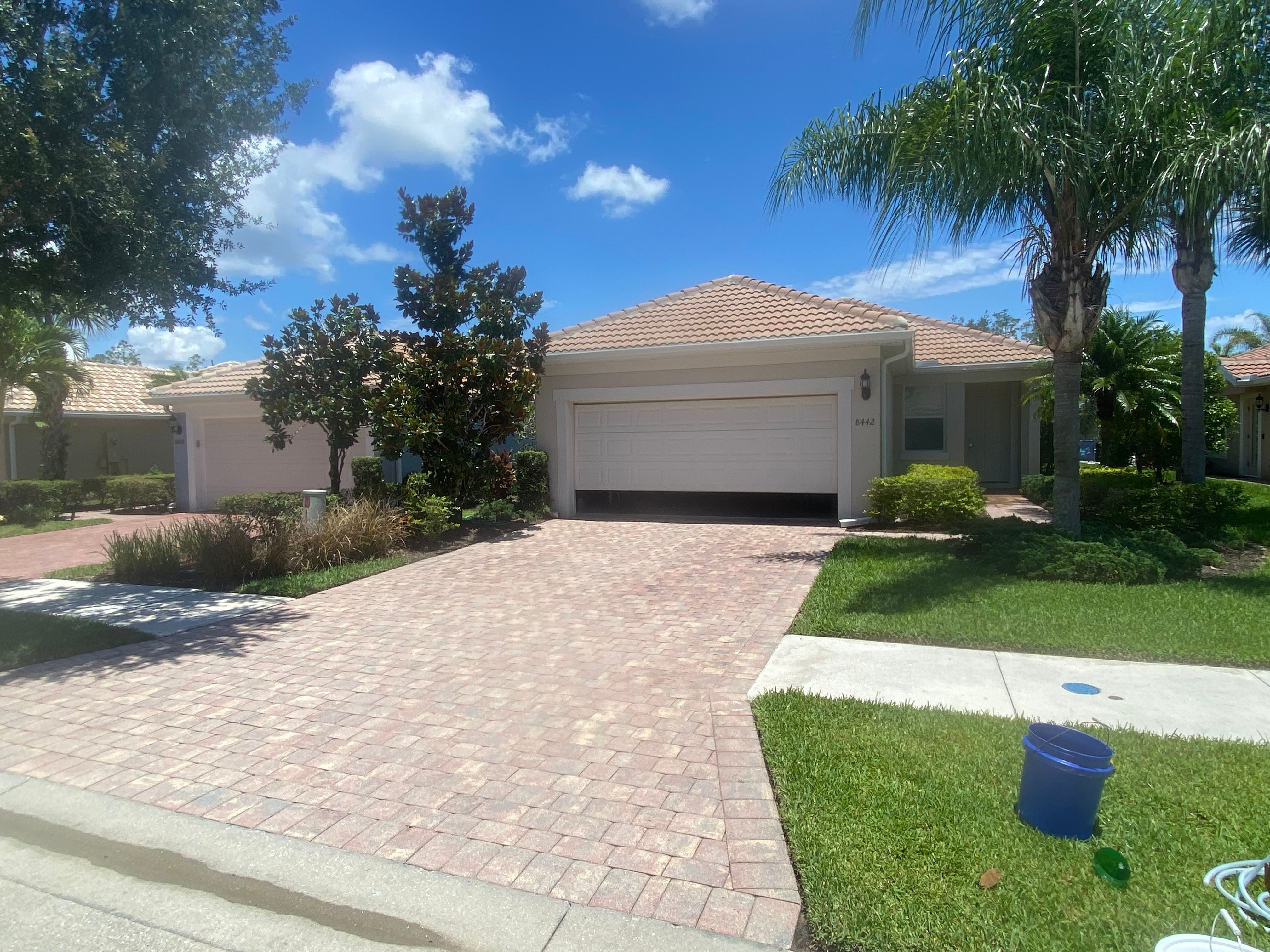 Concrete Cleaning for Complete Pressure Washing, LLC in Naples, FL