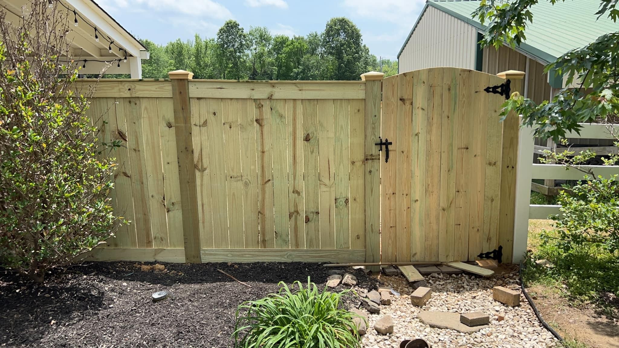  for Manning Fence, LLC in Hernando, MS