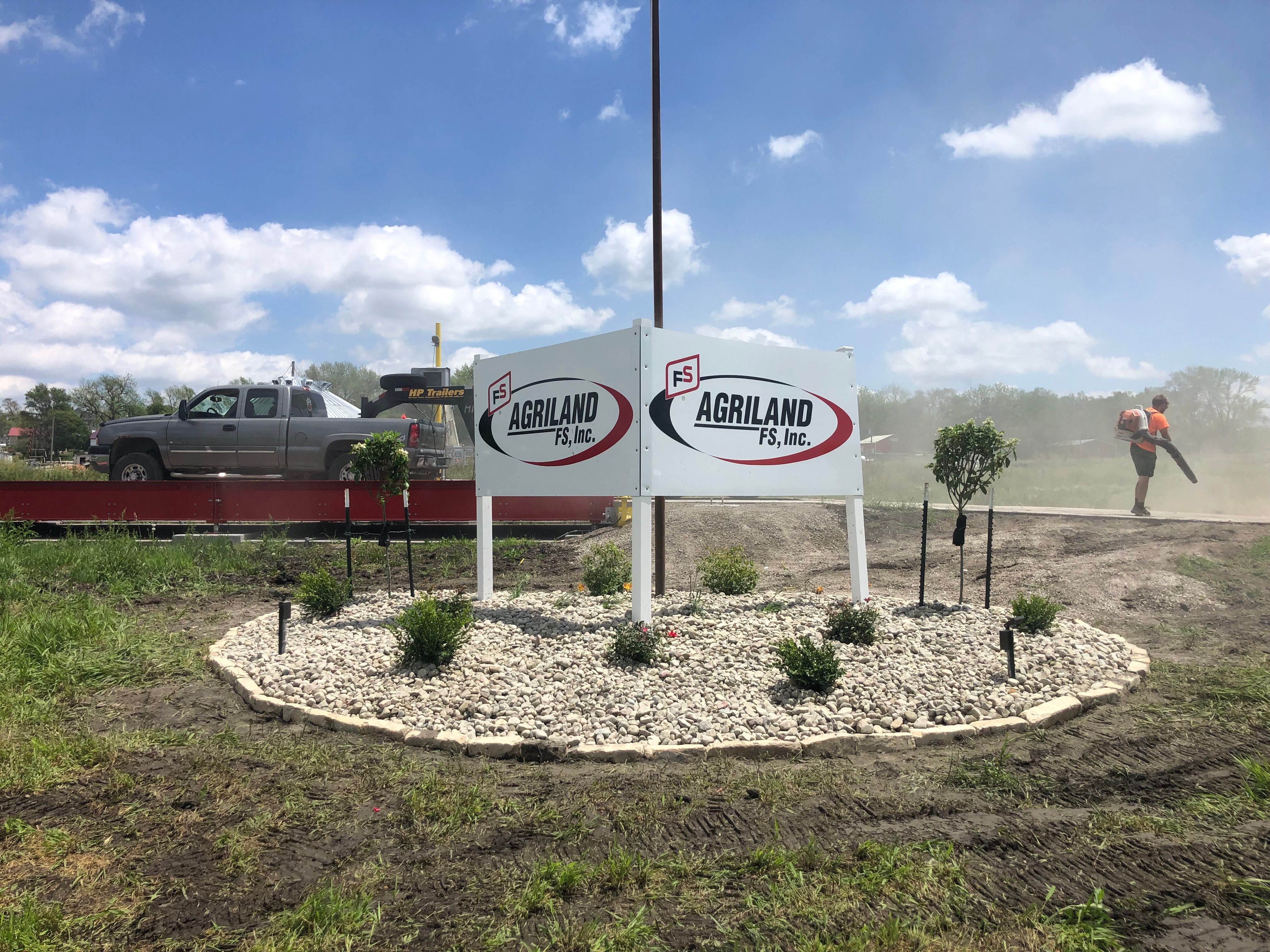  for Thomas' Lawn Care in Maryville, MO