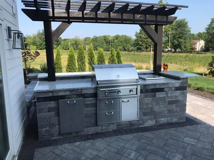 Outdoor Features for Atlas Land Design in Creekside Park, TX