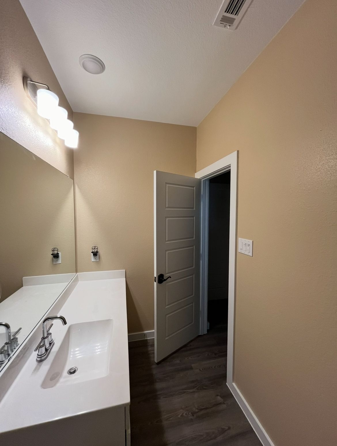  for HHD Services LLC. Renovations & Repairs in Houston, TX