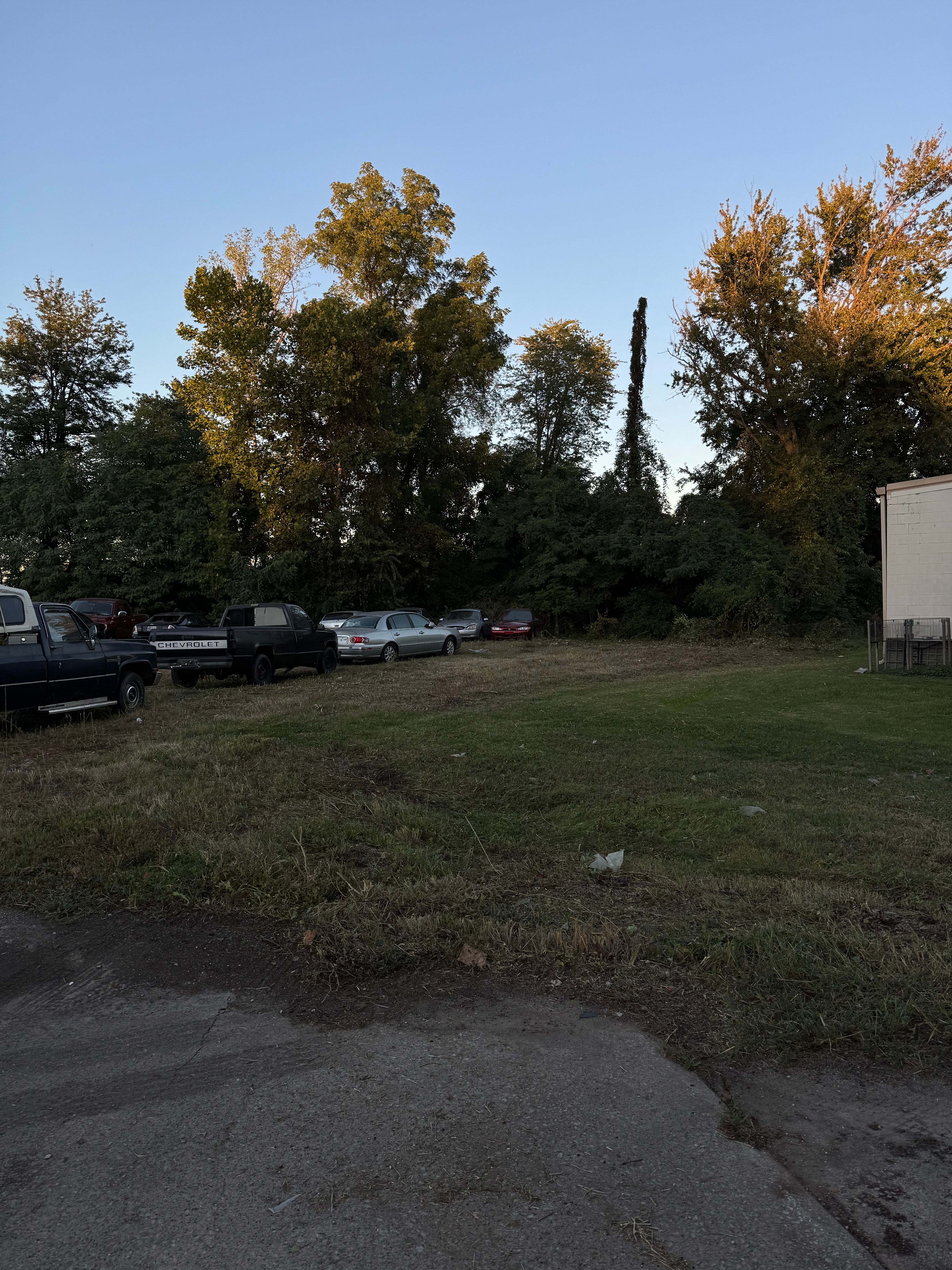  for Nicholson Lawn Care in Jeffersonville, IN