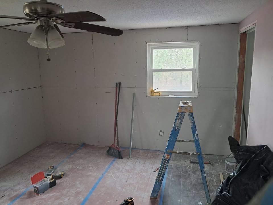  for Escorpio Painting in Tampa, FL