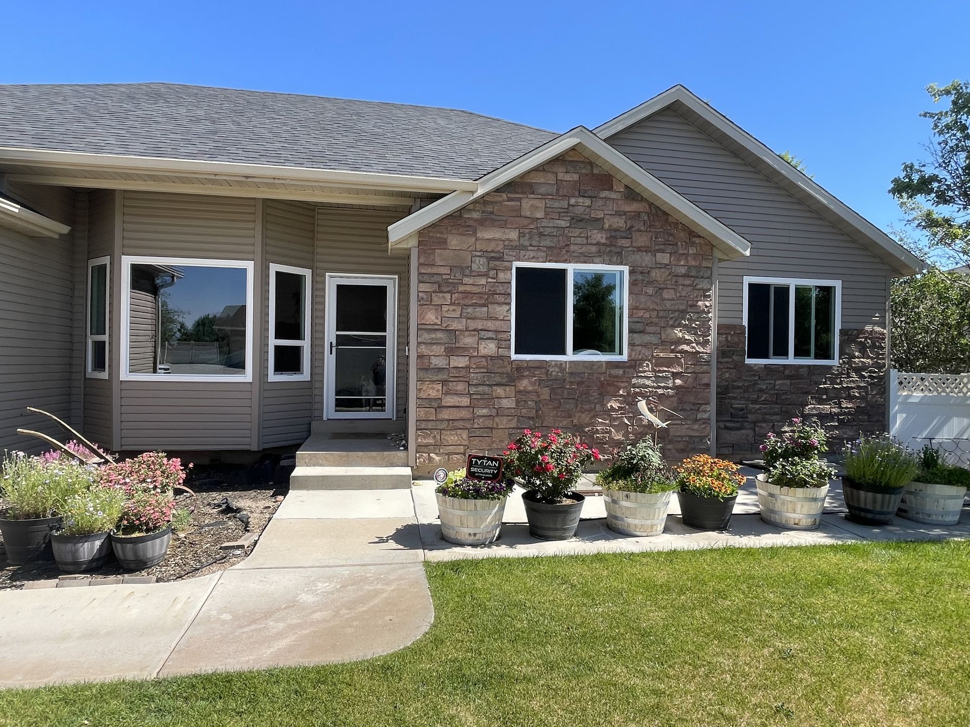 for Vivid Windows in Centerville, UT