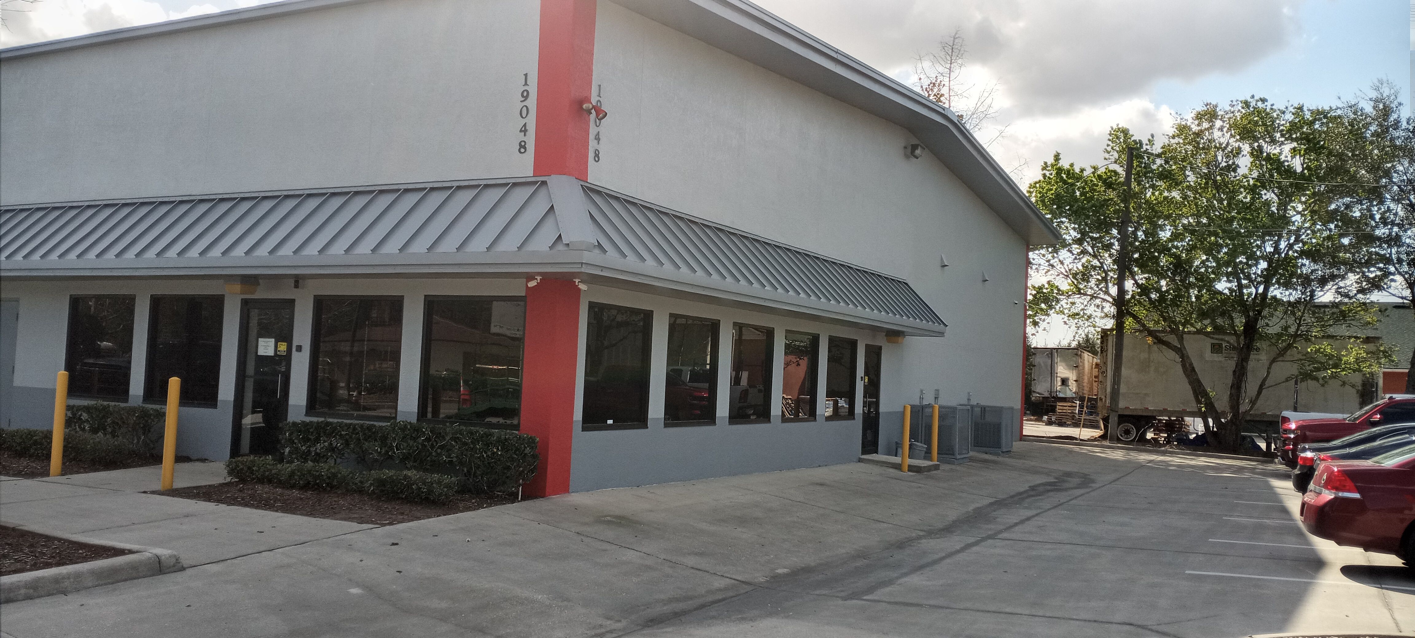  for Bradley Bradshaw Painting in Christmas, FL