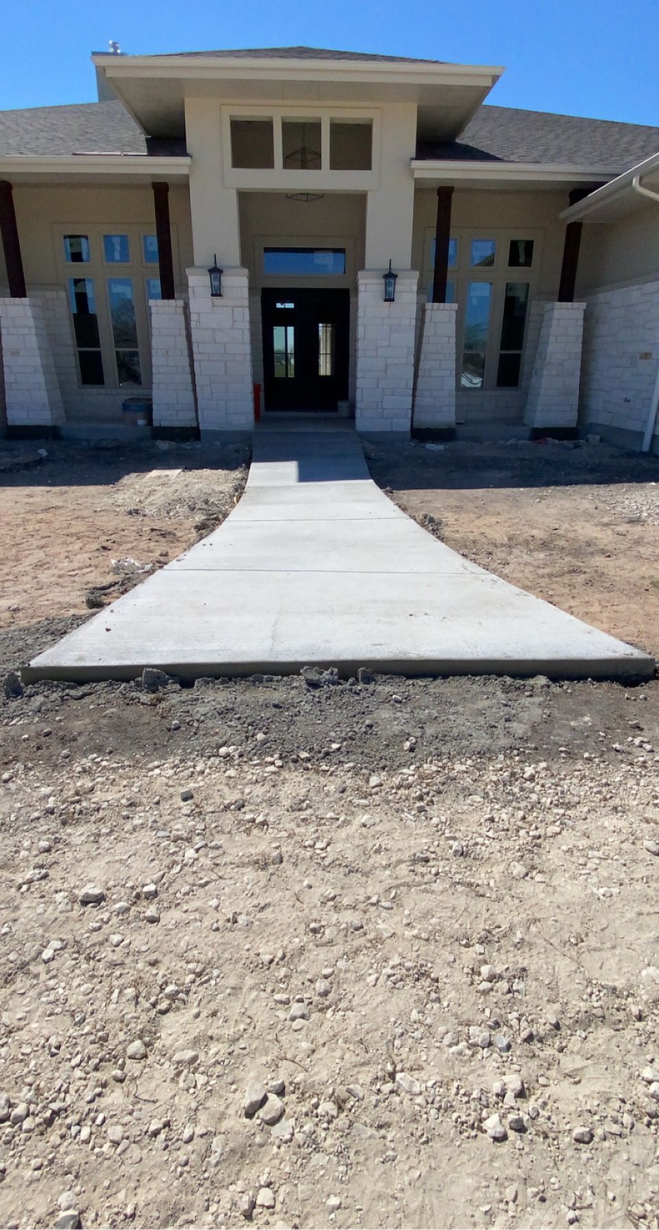  for Leo's Concrete Crew in Elgin, TX