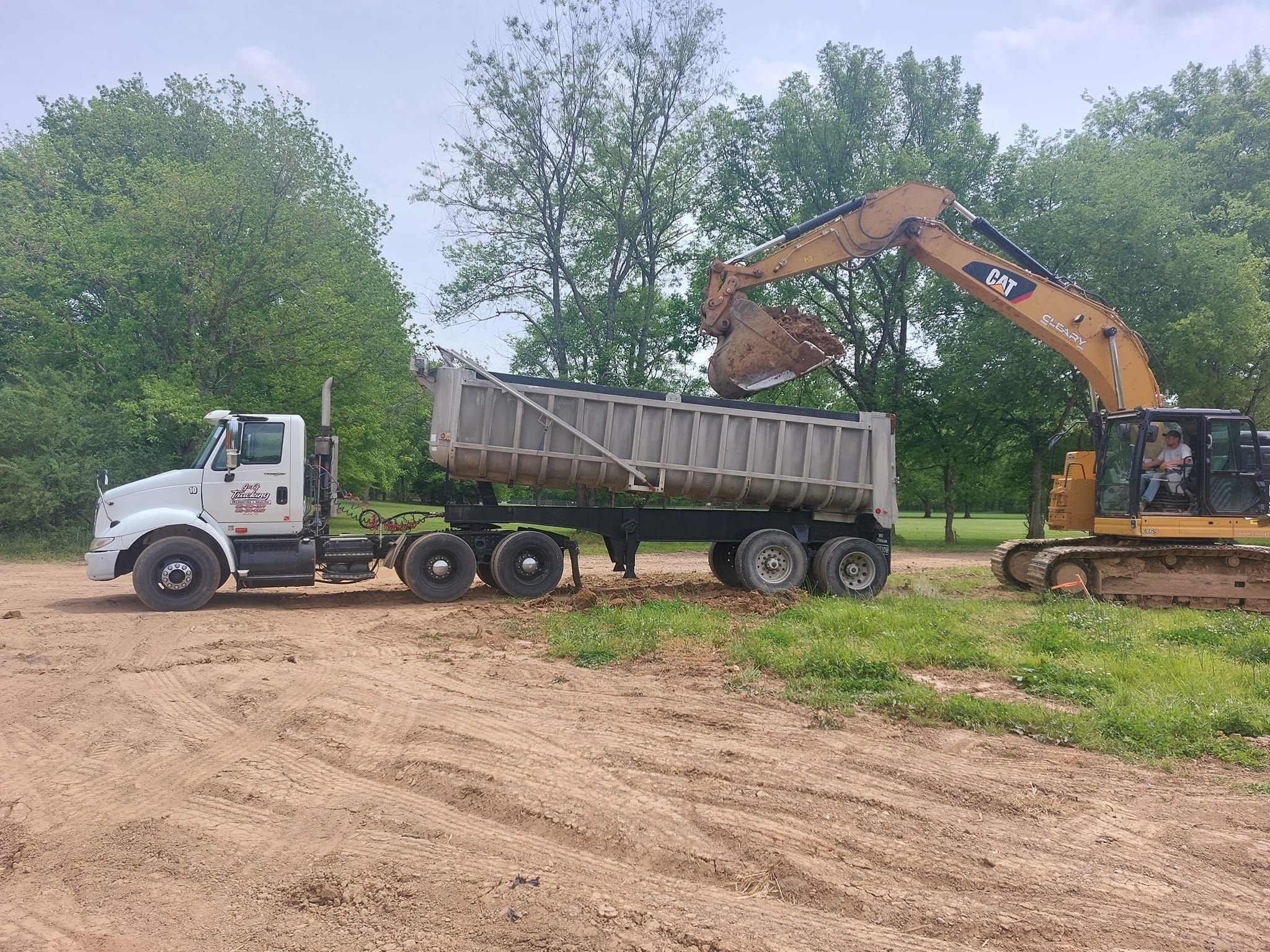  for J&G Trucking Excavating & Hauling in Nashville, TN
