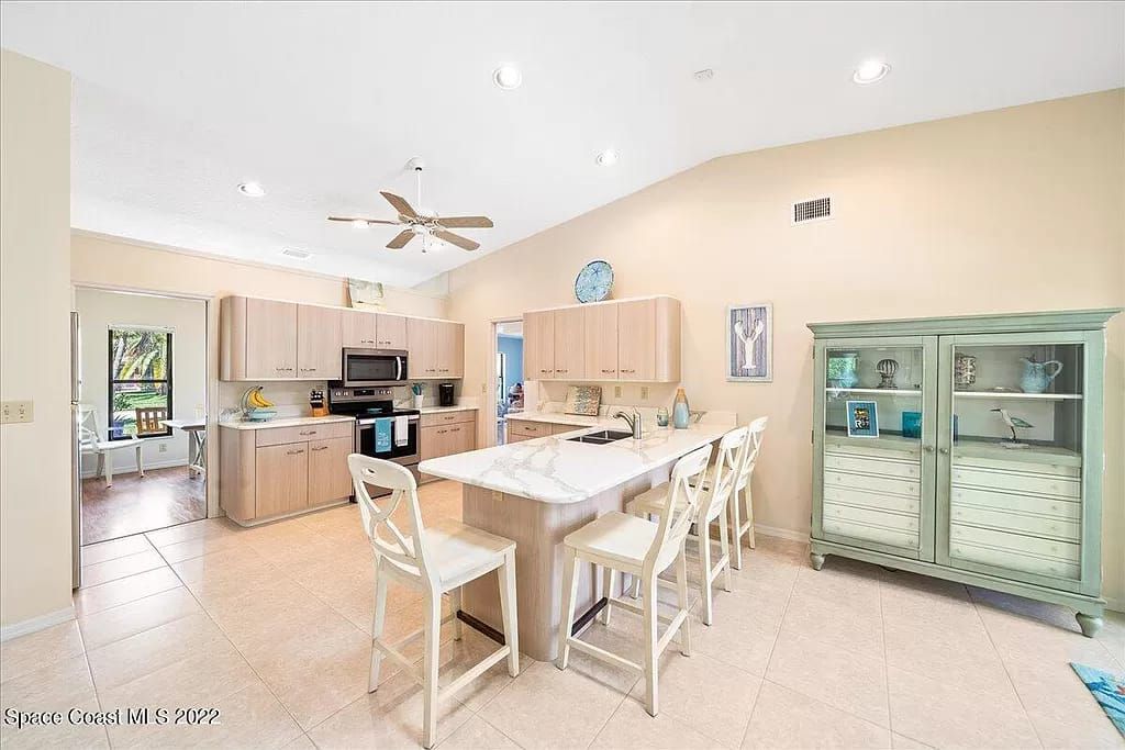Interior Renovations for DR Cabinetry in Palm Bay, FL