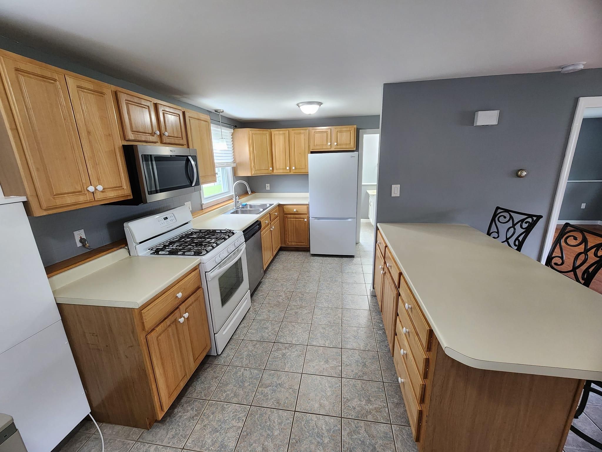  for The Hammer Man Can in Alton, NH