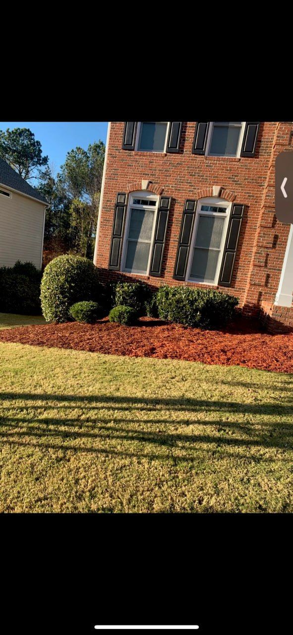 Lawn Care for Arciniega Landscapes in Acworth, Georgia