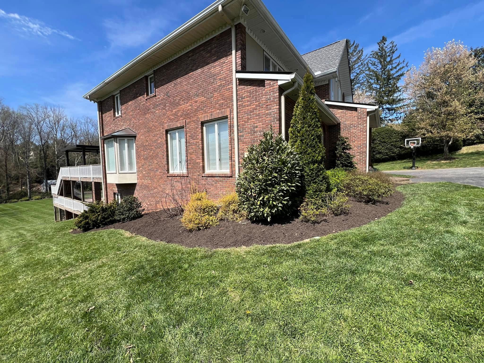 All Photos for SkyLimit LawnCare in Asheville, NC