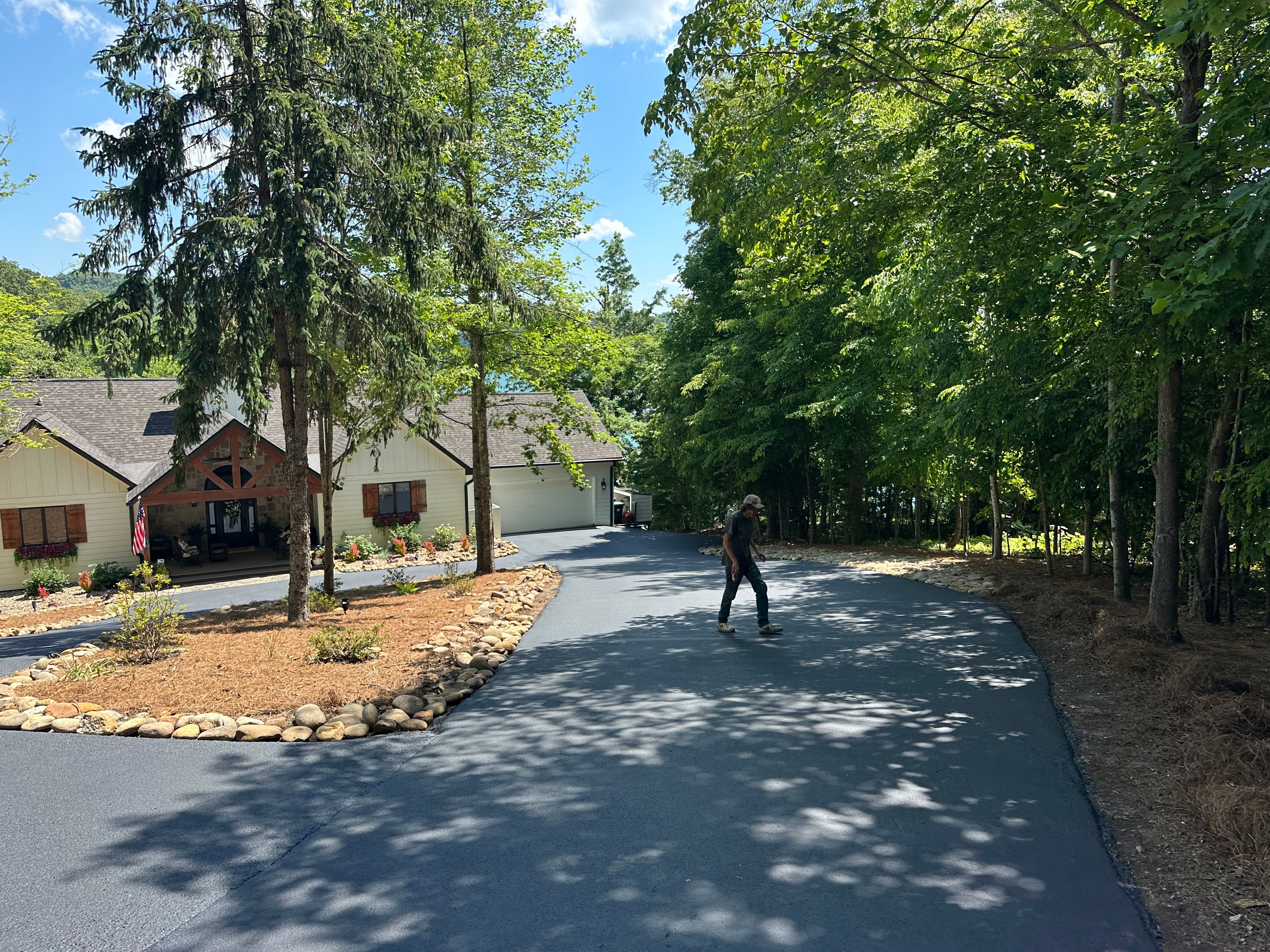  for Metzler Paving and Sealcoating LLC in Jacksboro, TN