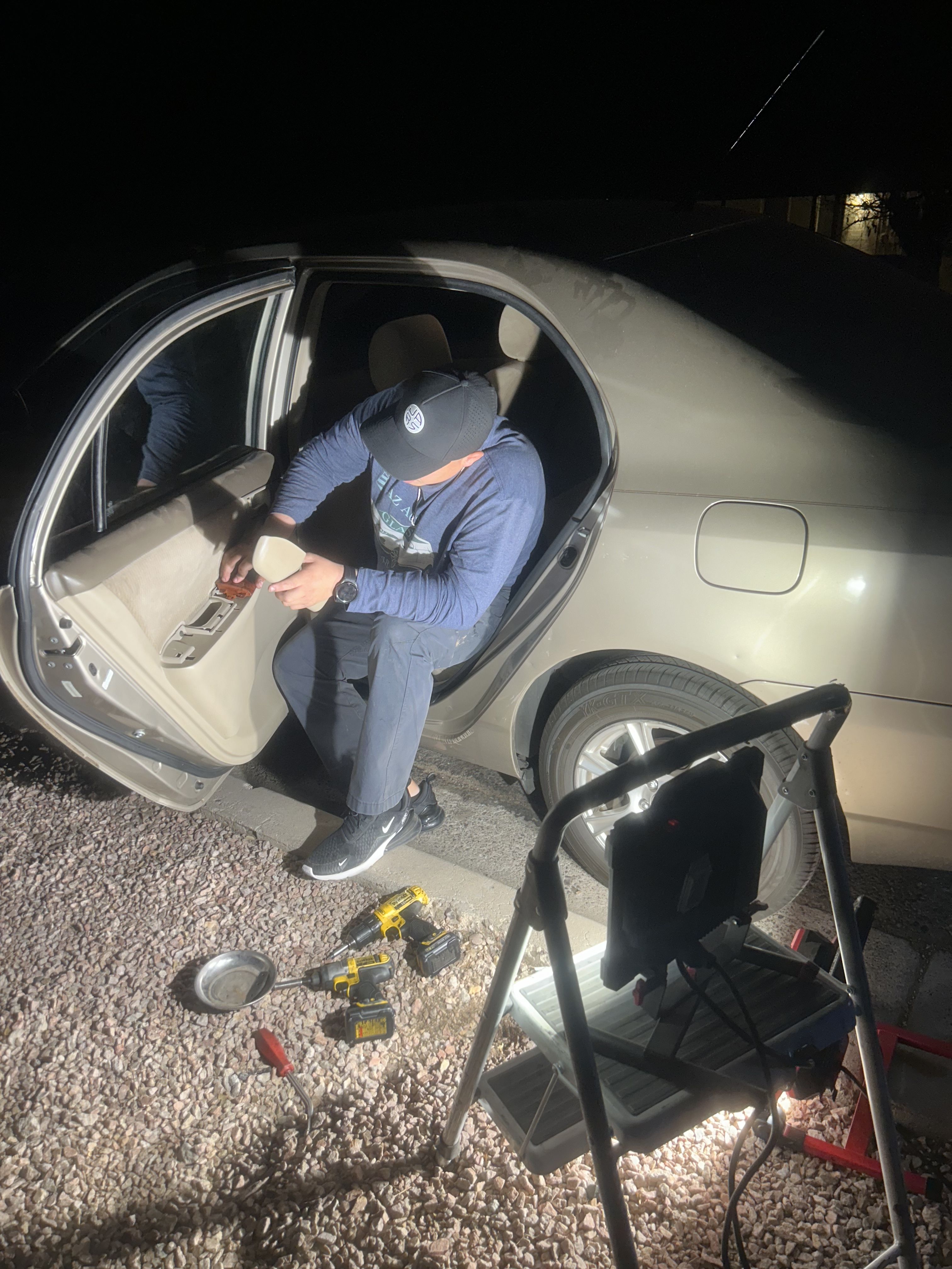  for Cals auto glass llc in Phoenix, AZ
