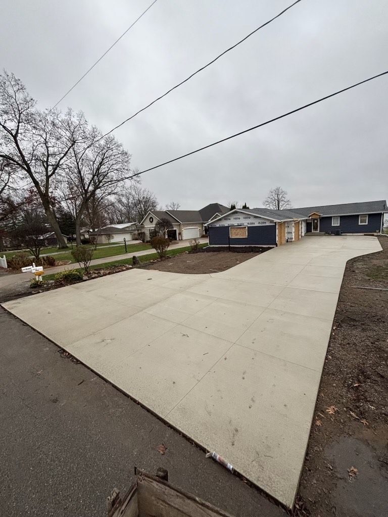 Concrete (Driveways, Sidewalks, Patios) for Curb Concepts Plus in Mishawaka, IN