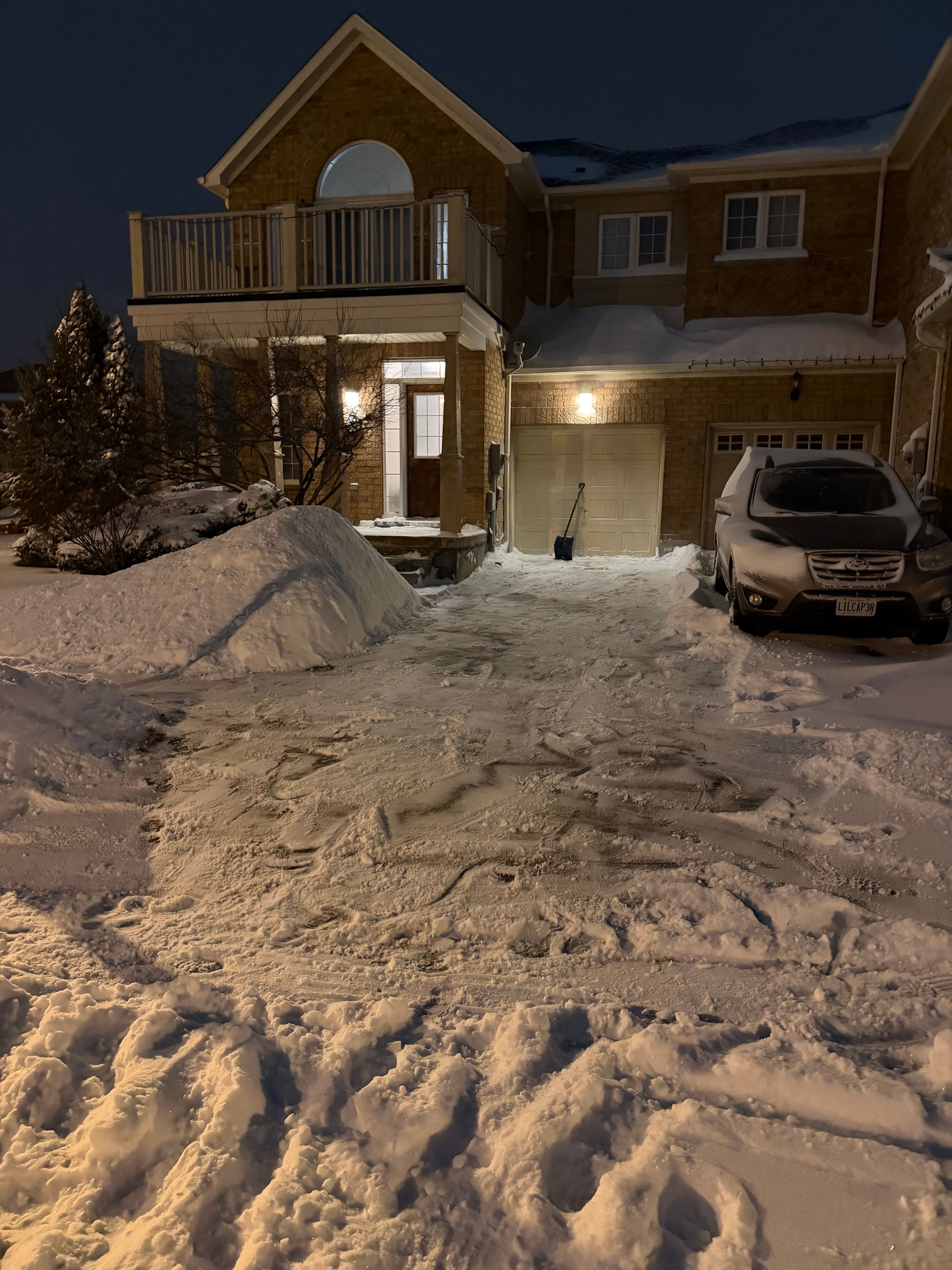  for CMN Exterior Maintenance in Hamilton, ON