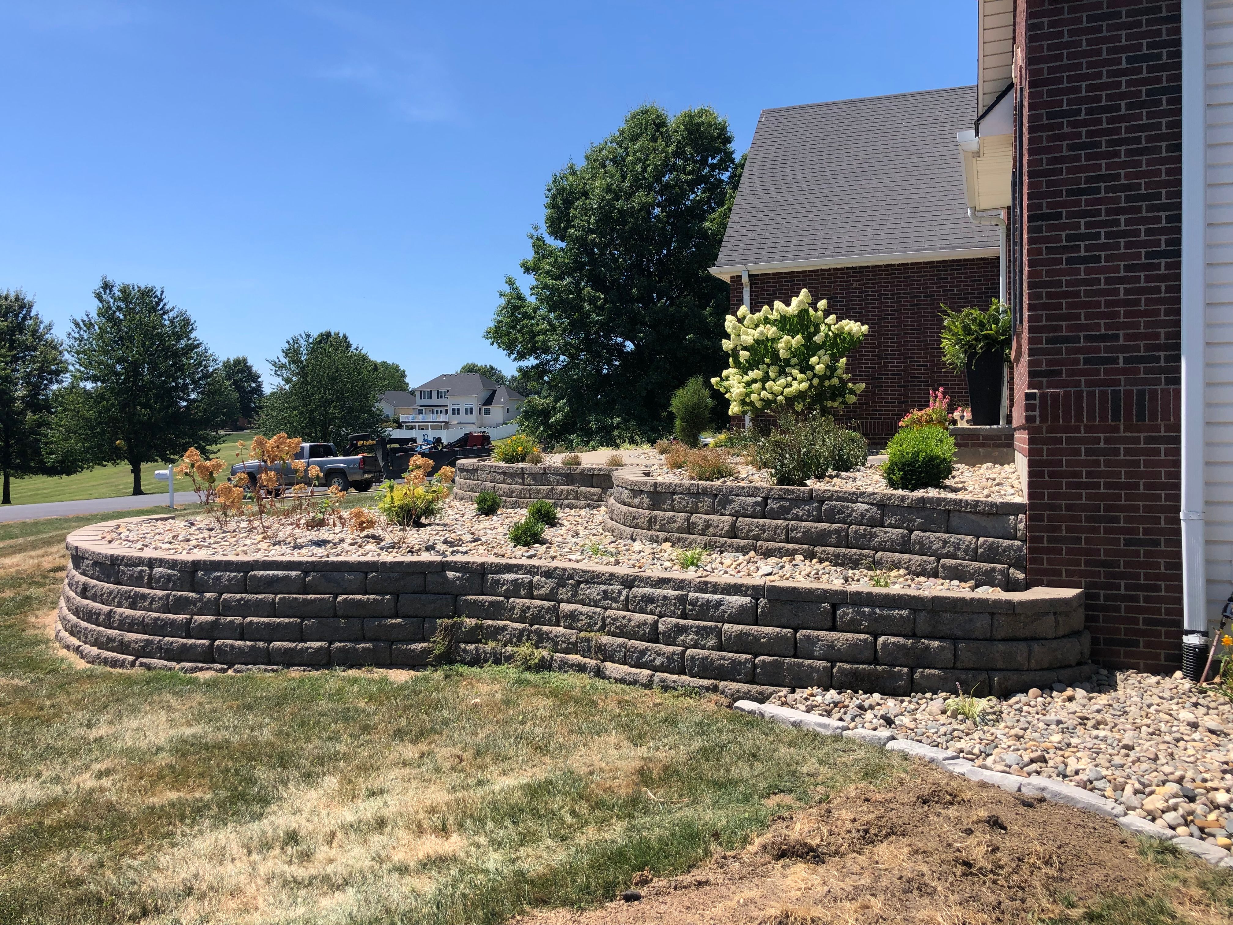  for Thomas' Lawn Care in Maryville, MO