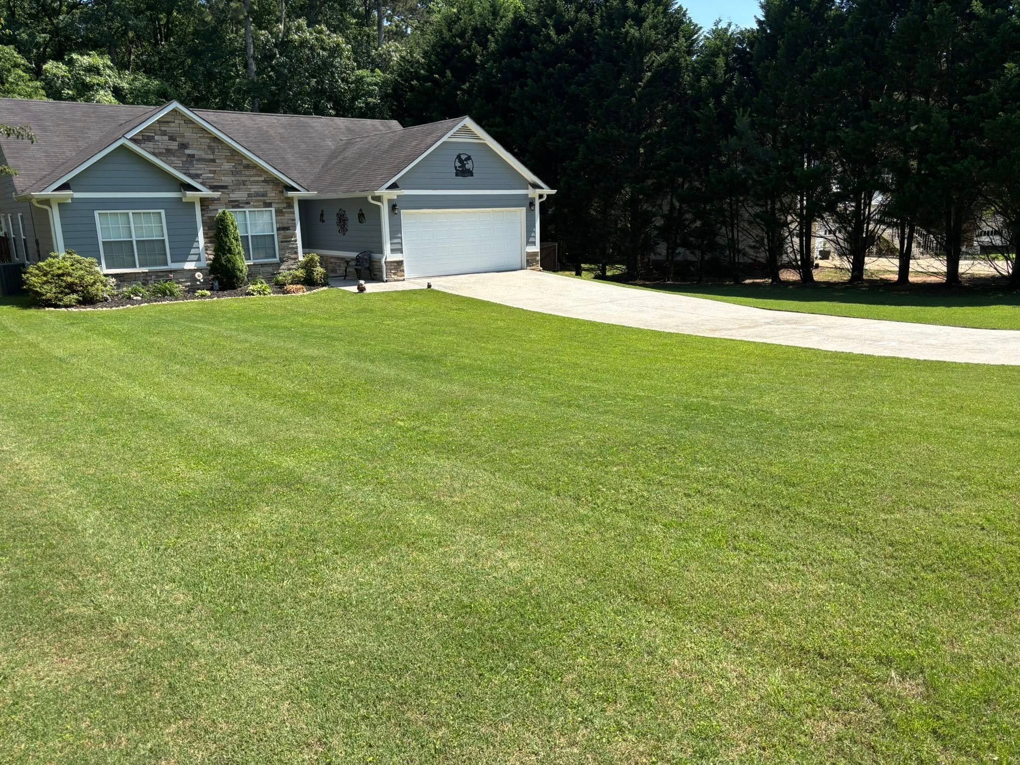  for Eady’s Lawn Care in Winder, GA