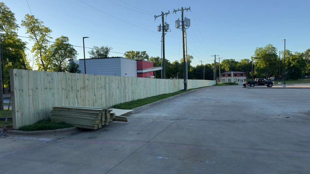  for JR Fences in Dallas, TX