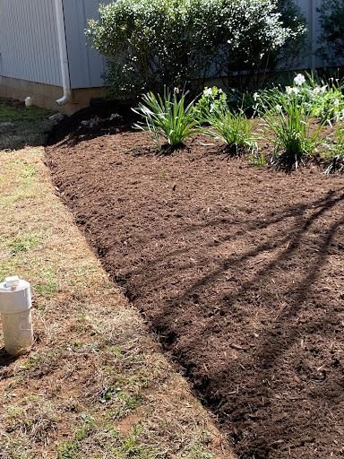  for Valencia’s Lawncare in Charlottesville, VA