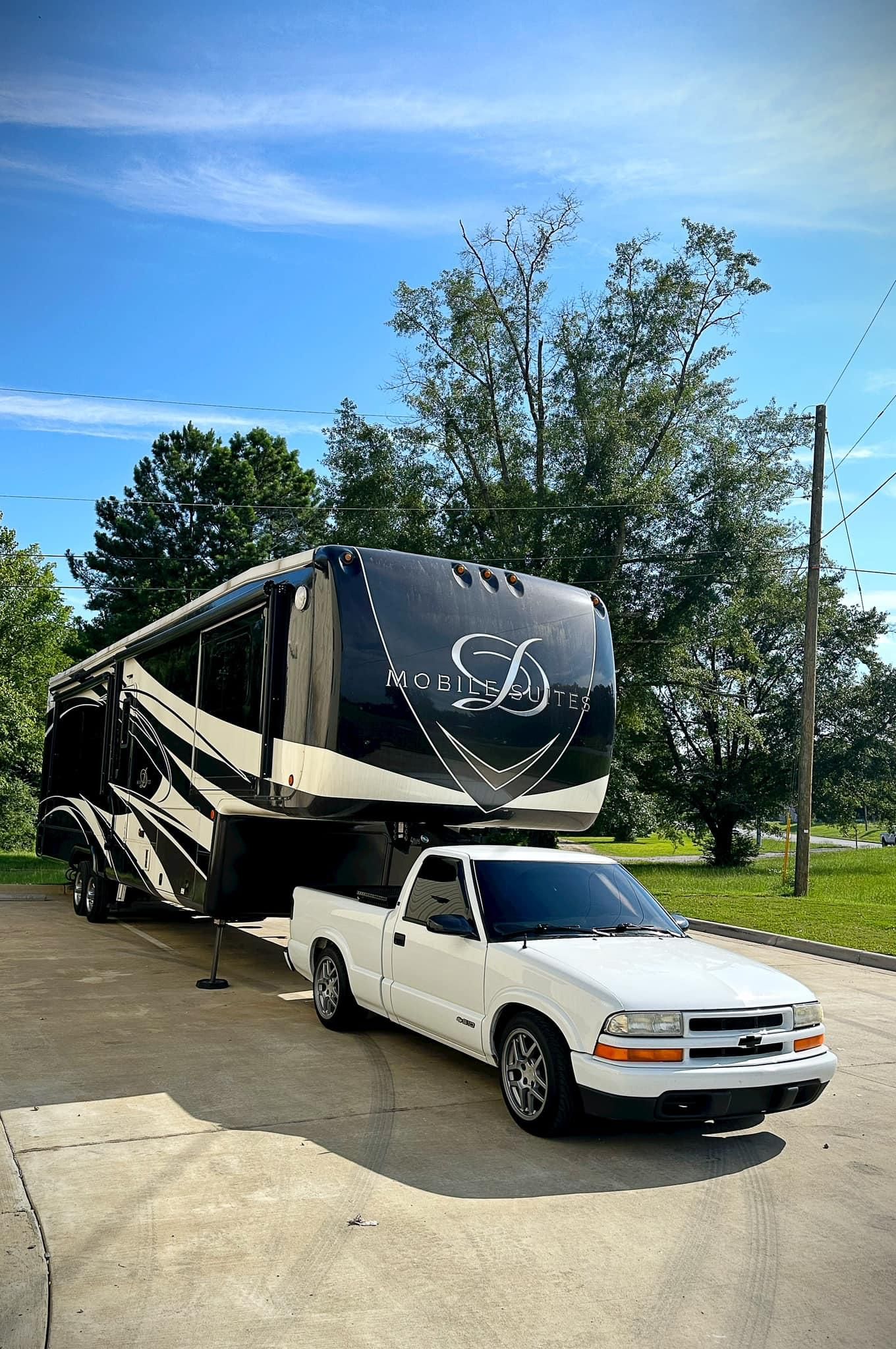 RVs and Boats for Hollywood Detail in Northport , AL