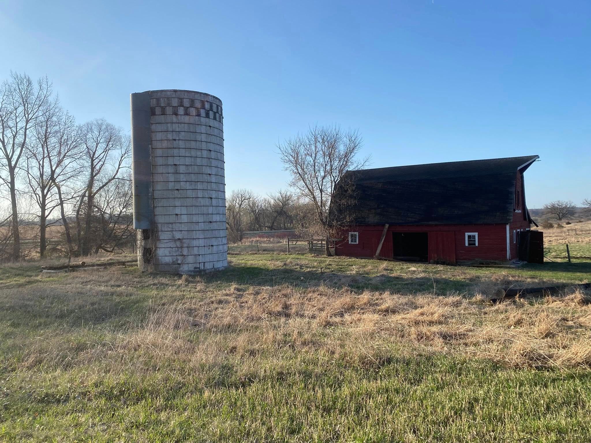  for Premier Services in New London, MN