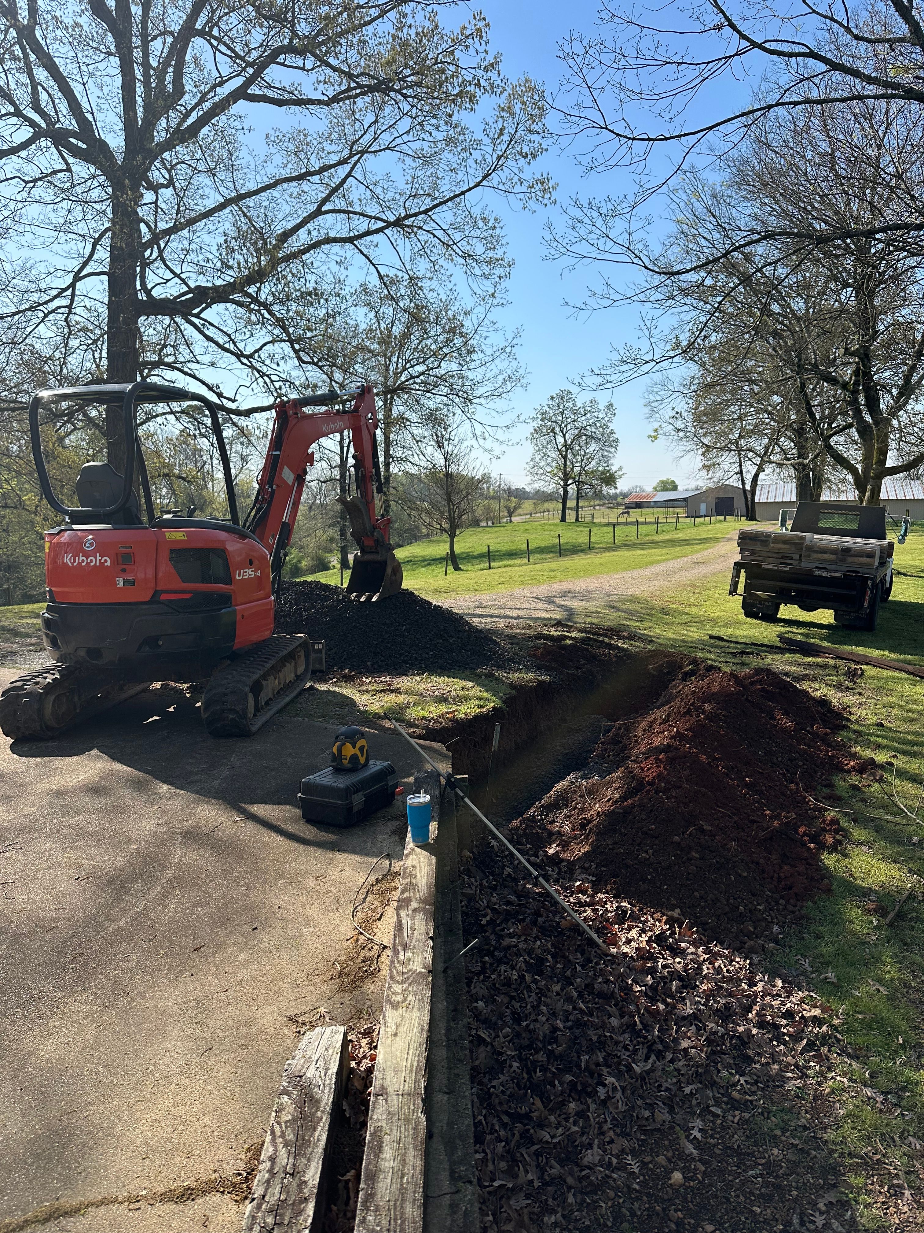 Rental Equipment  for JUSTIN JACQUES LLC DBA DOUBLE J EXCAVATION in Nashville, AR